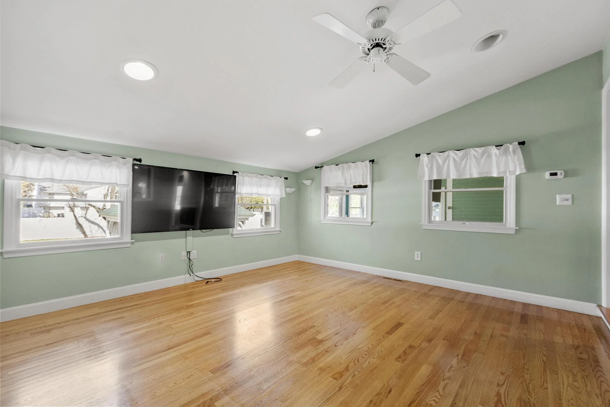 97 Hartwell Road Bedford Massachusetts Job 38361 0044.jpg