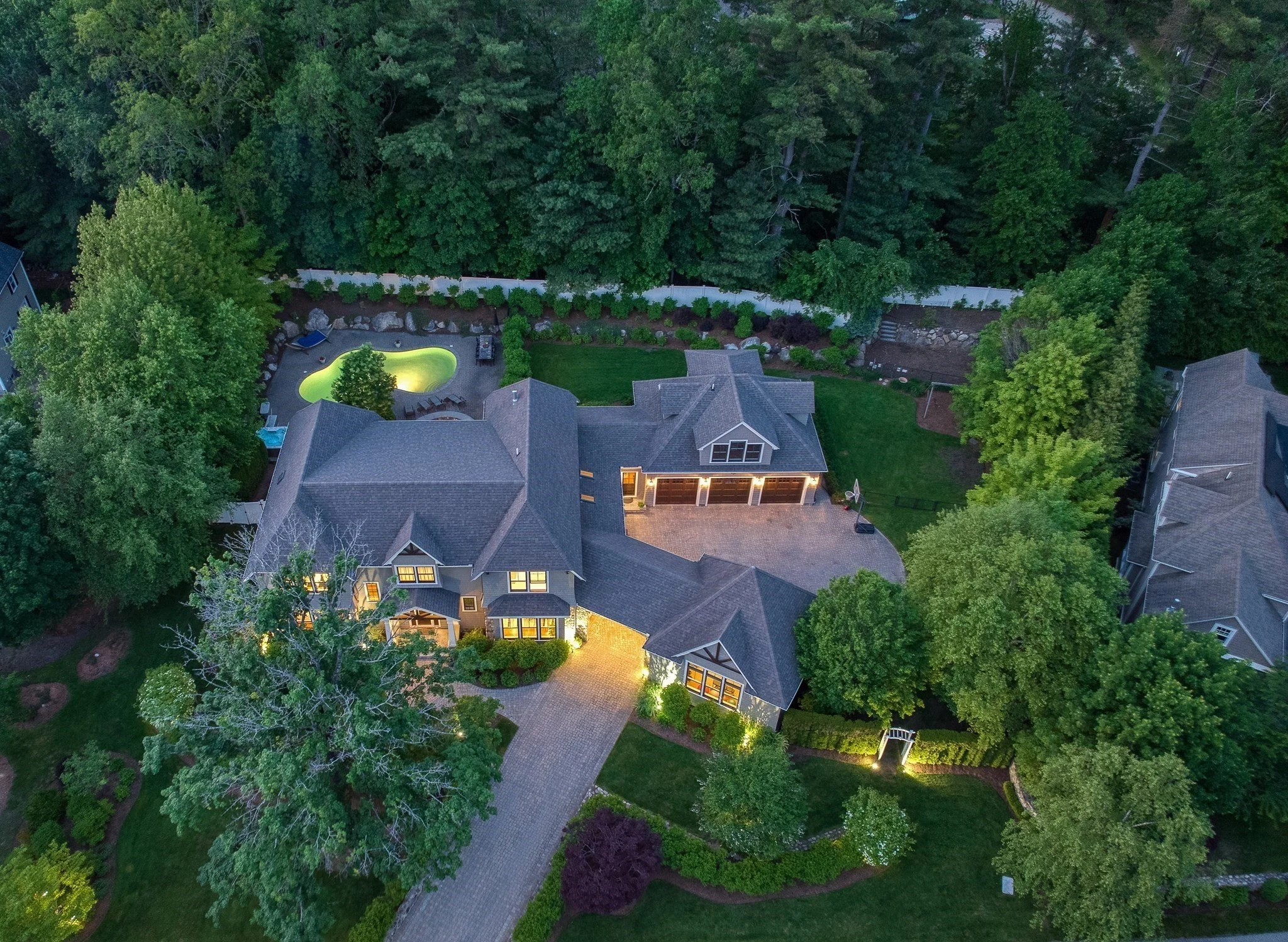 4 Abbott Lane | Bedford,&nbsp;MA&nbsp;01730