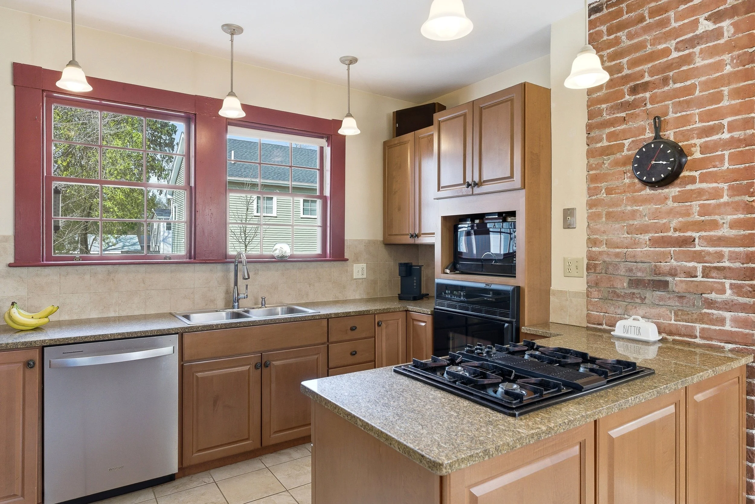 21-print-38HillsideAvenueBedfordMA-21.jpg
