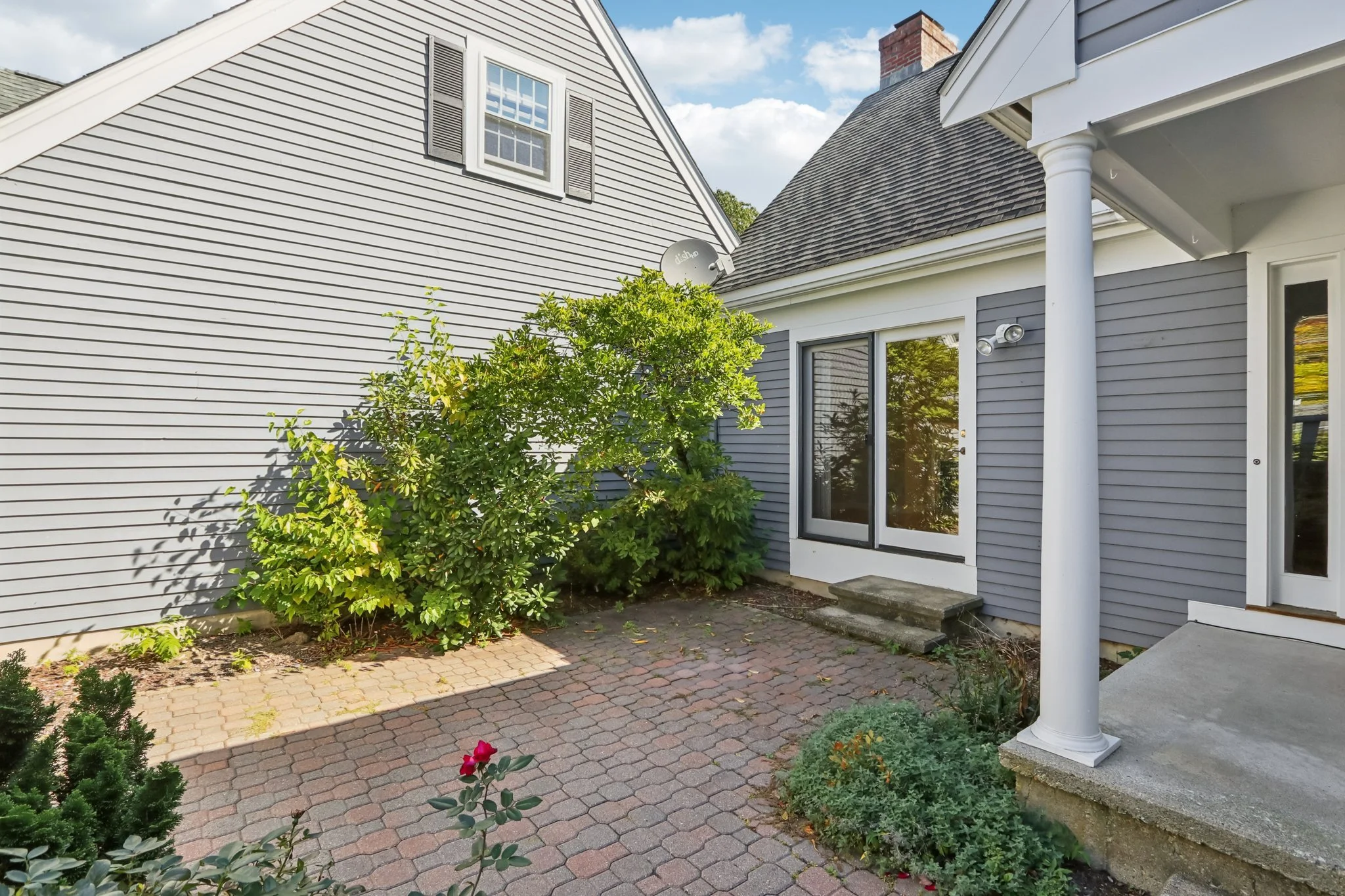 4-web-or-mls-Mitchell Grant Way-S0810-004.jpg