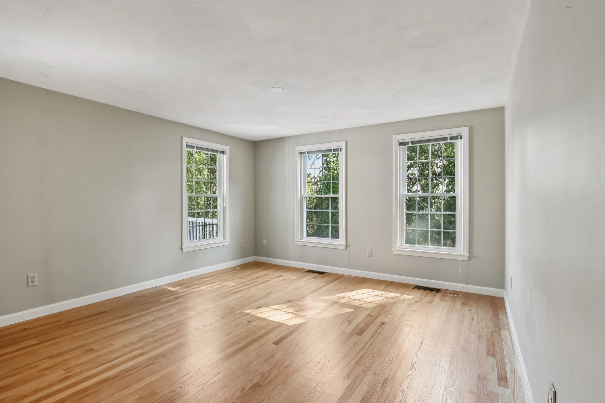 19-web-or-mls-Mitchell Grant Way-S0810-019.jpg
