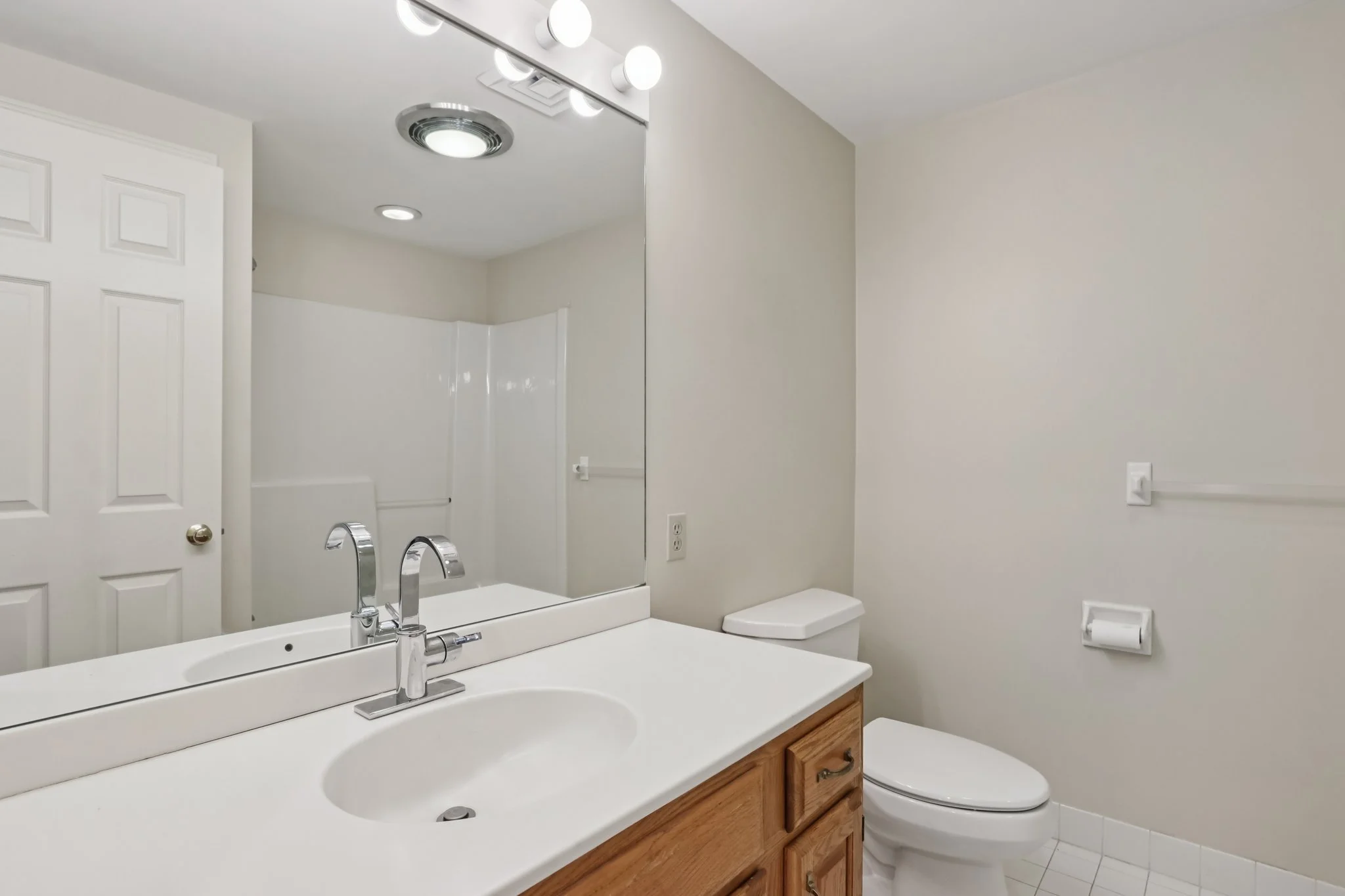 35-web-or-mls-Mitchell Grant Way-S0810-035.jpg