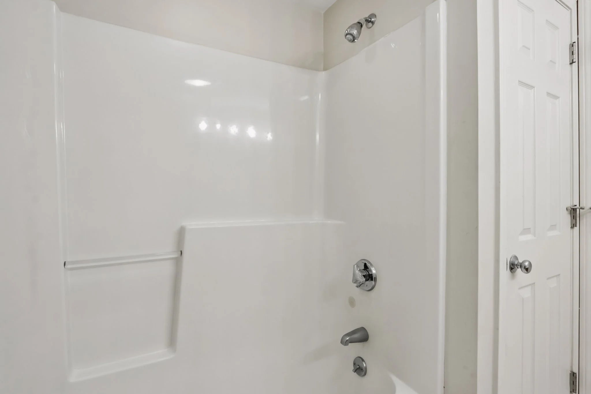 36-web-or-mls-Mitchell Grant Way-S0810-036.jpg