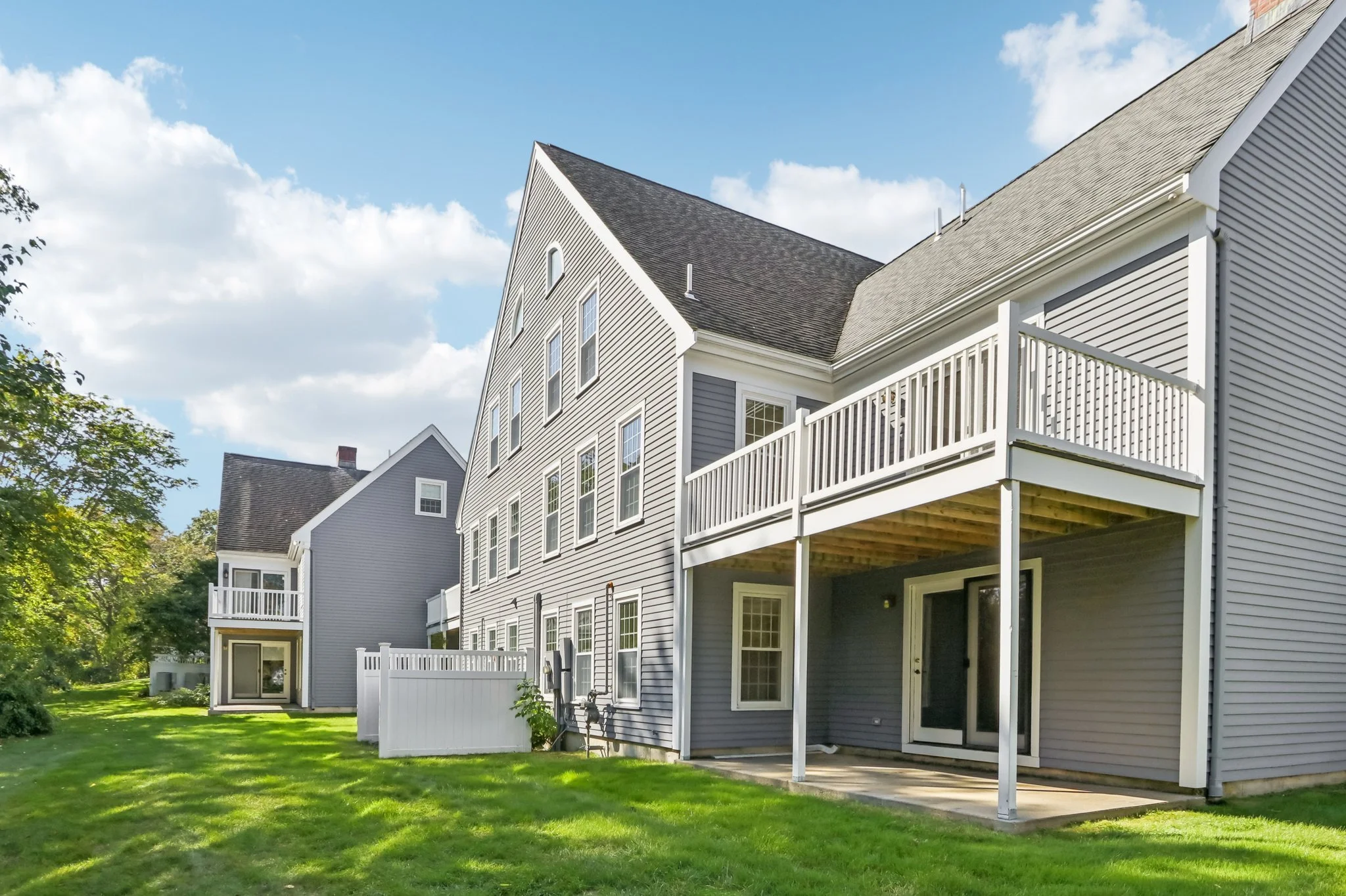 44-web-or-mls-Mitchell Grant Way-S0810-044.jpg