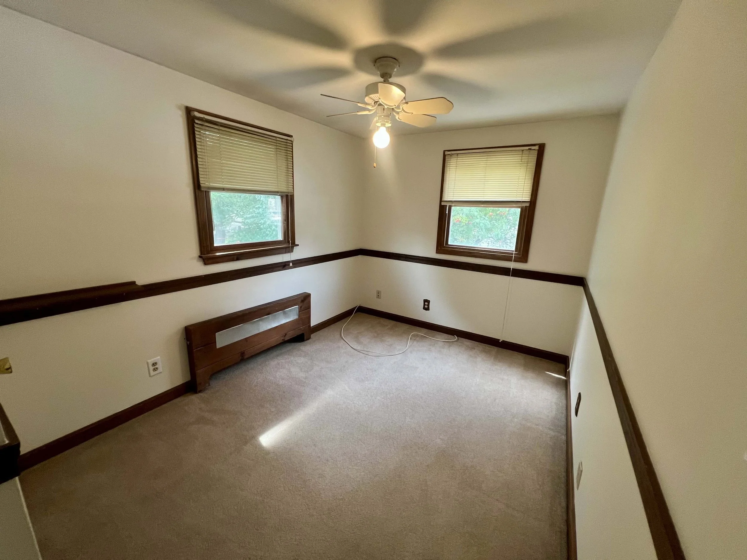 bedroom_back.jpg