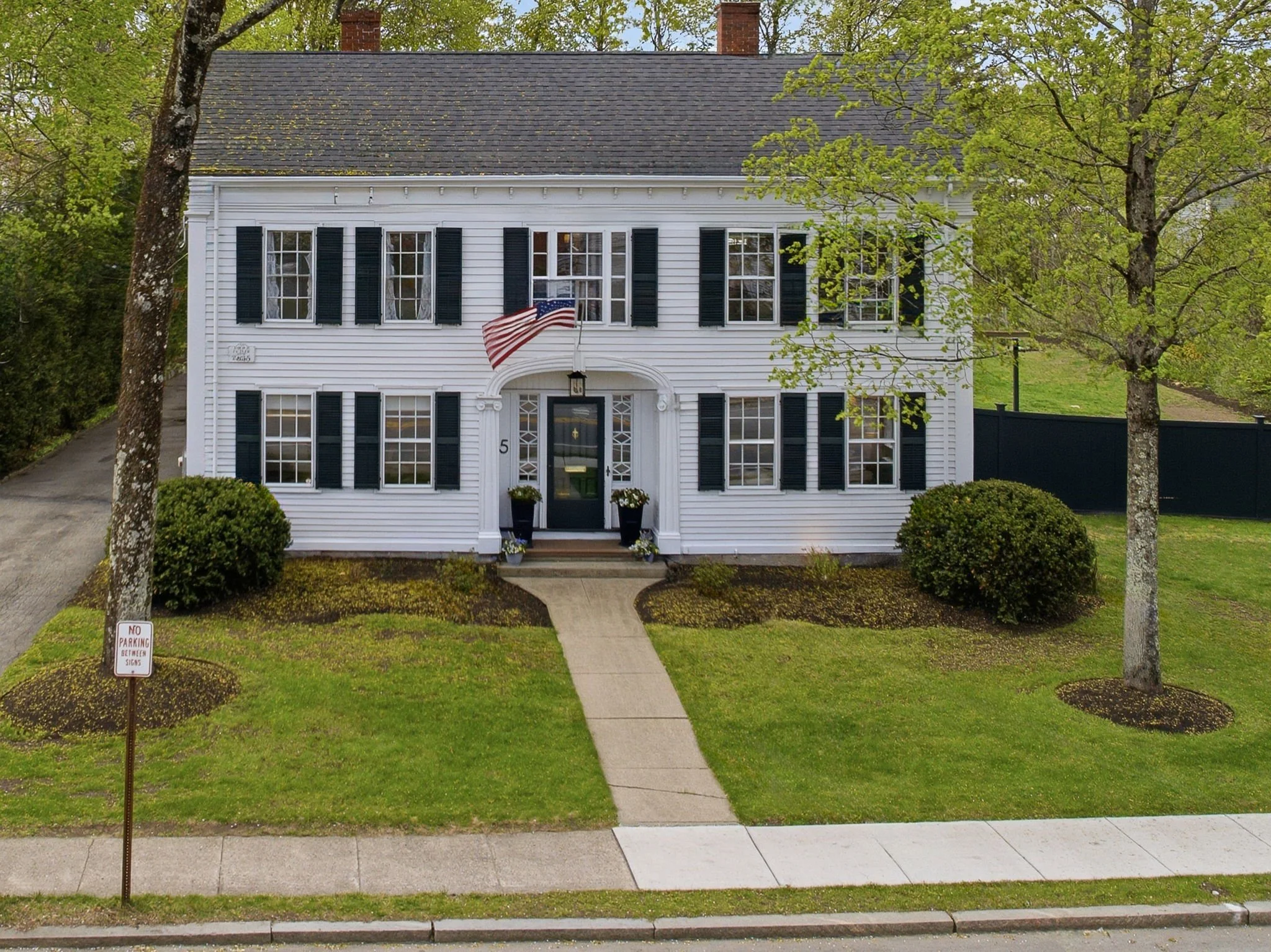 1-web-or-mls-5GreatRoadBedfordMA-01.jpg