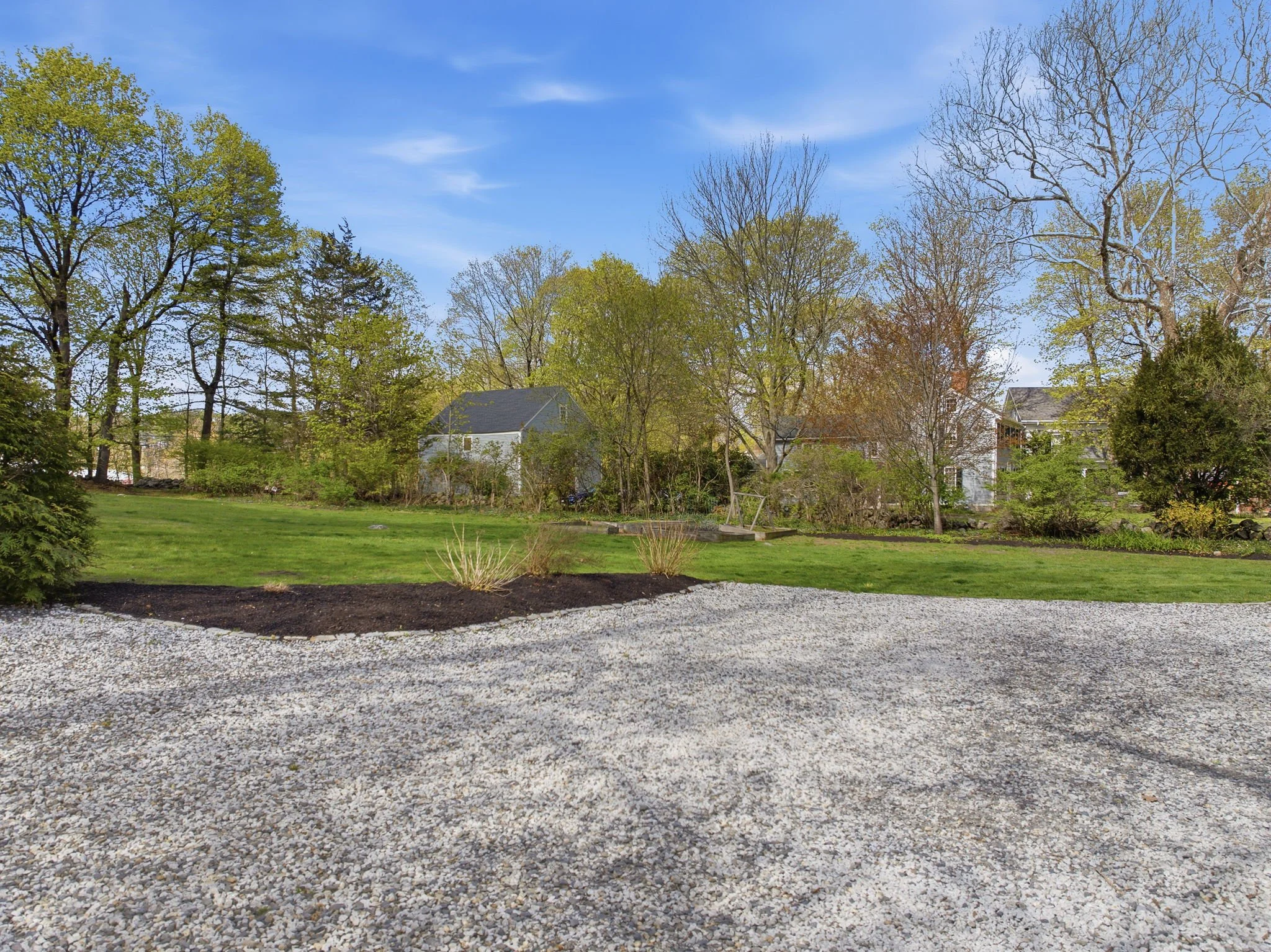 9-web-or-mls-5GreatRoadBedfordMA-09.jpg