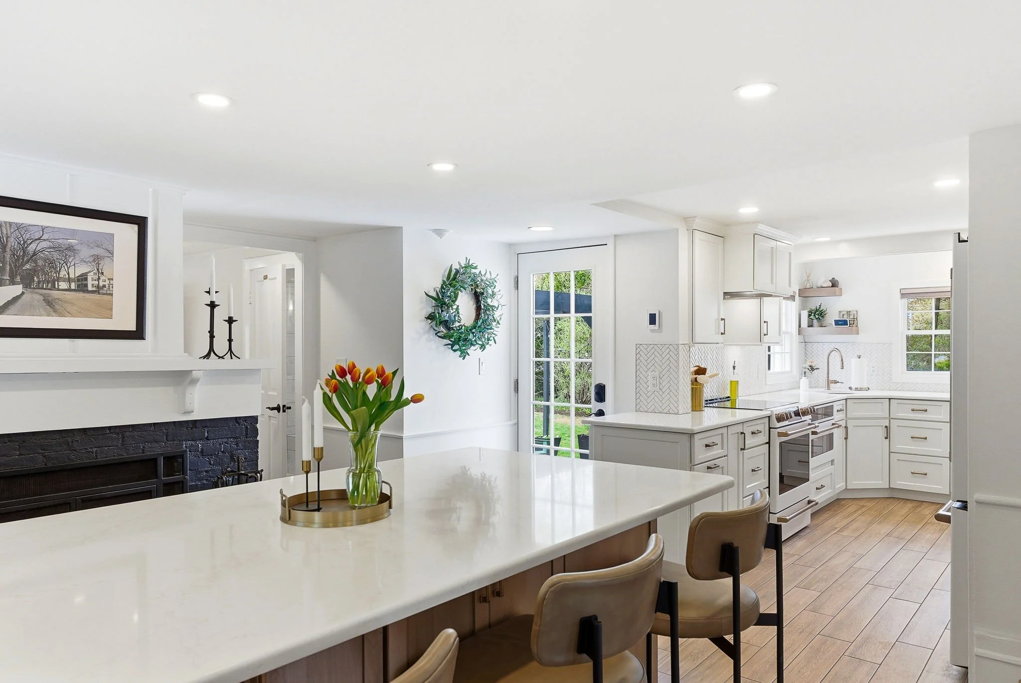 24-web-or-mls-5GreatRoadBedfordMA-24.jpg