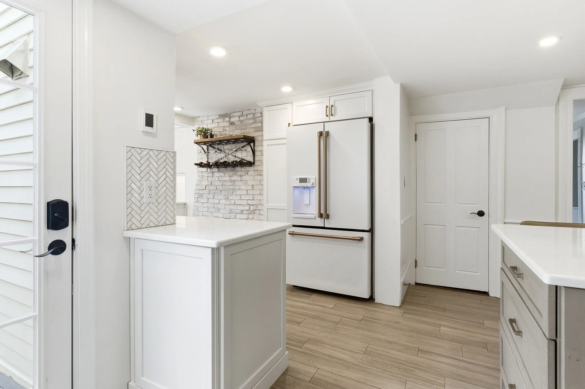 28-web-or-mls-5GreatRoadBedfordMA-28.jpg