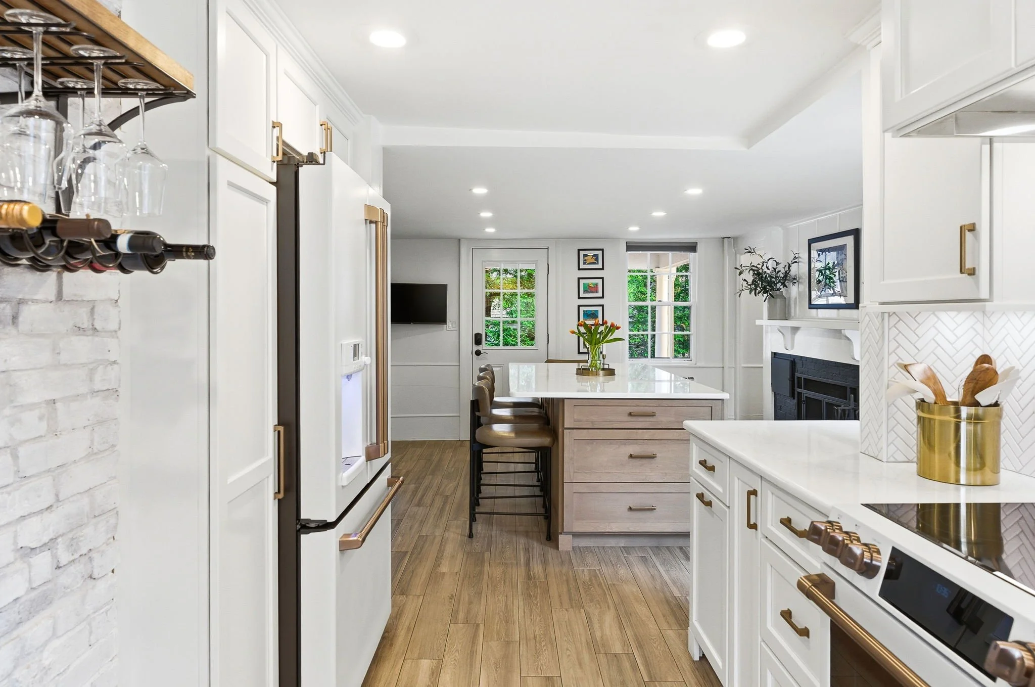 33-web-or-mls-5GreatRoadBedfordMA-33.jpg