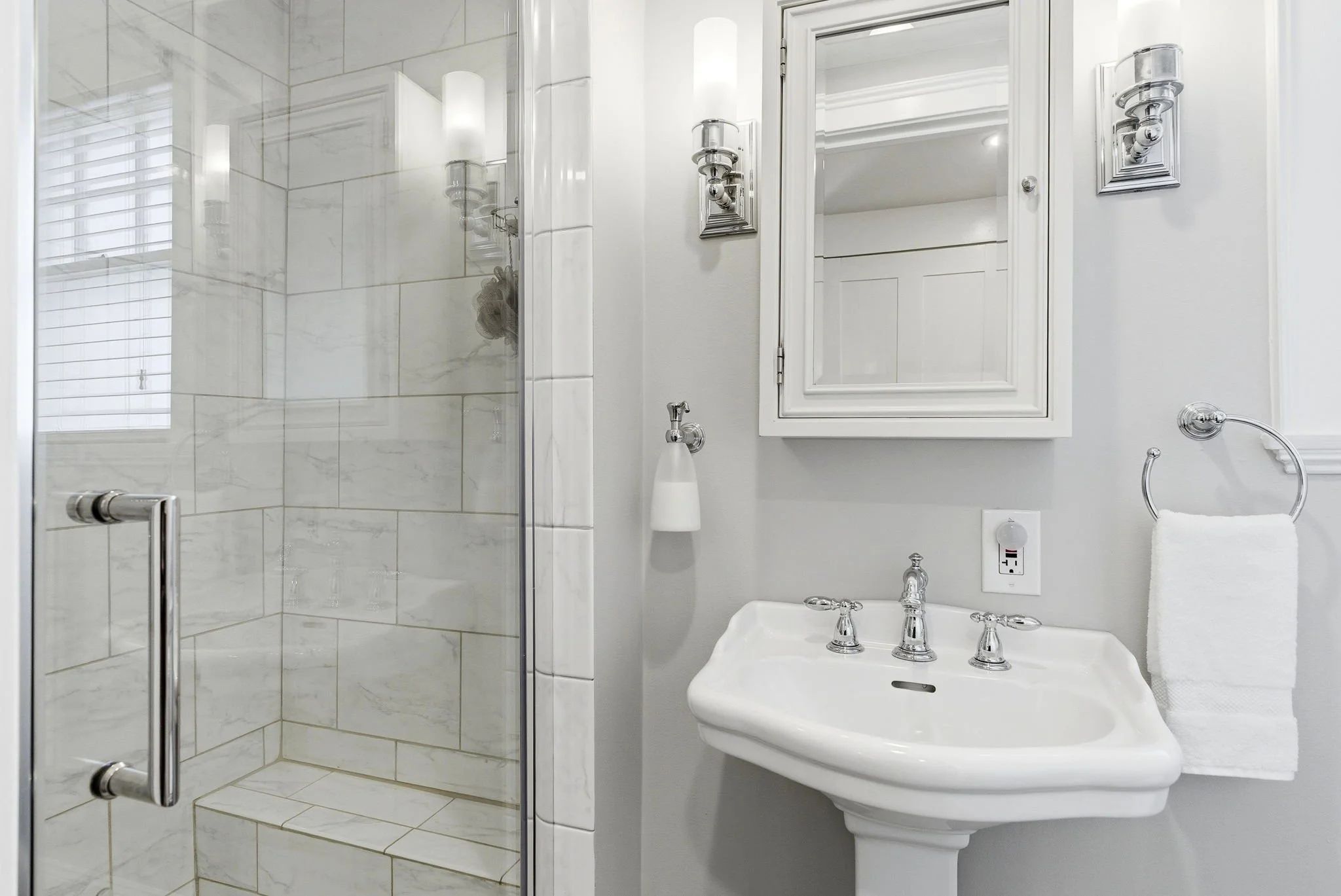 35-web-or-mls-5GreatRoadBedfordMA-35.jpg