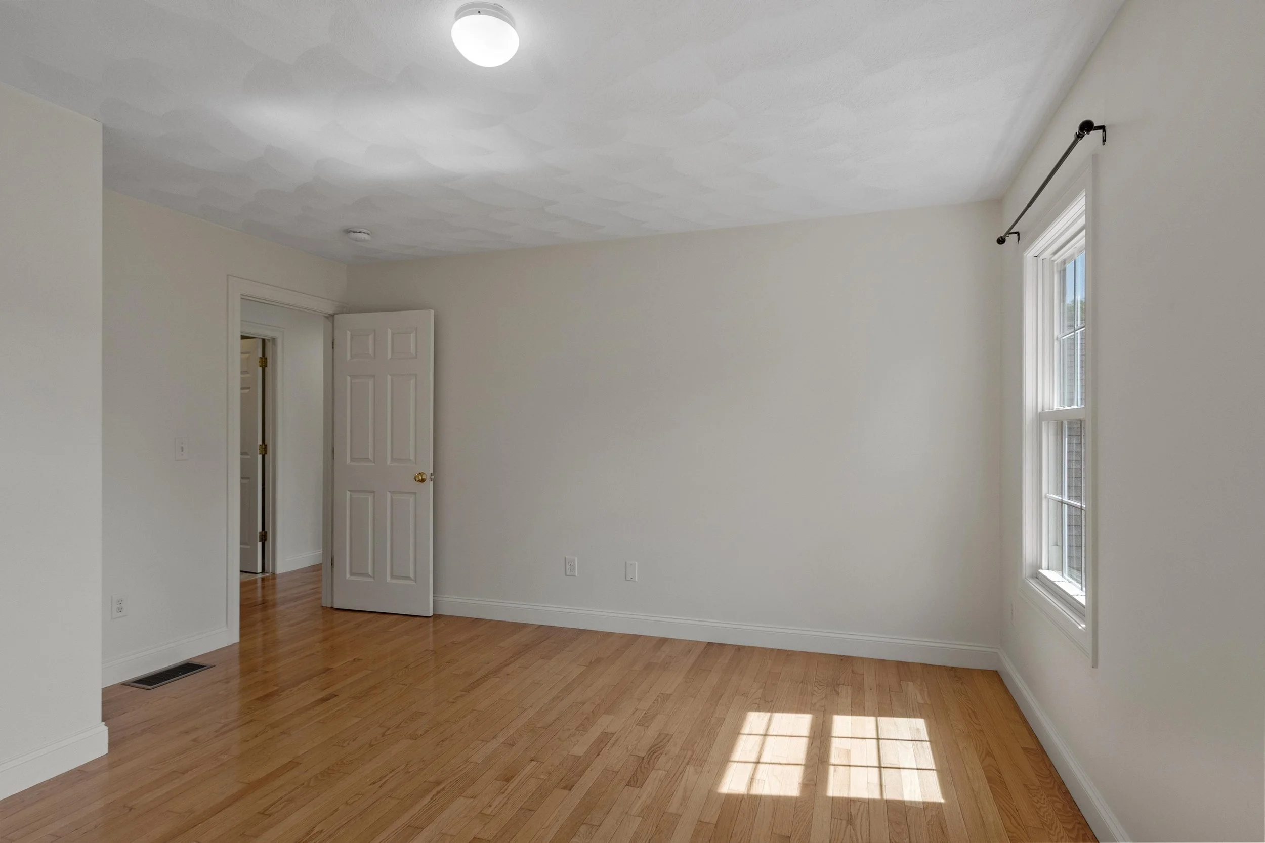 9 Meeting House Circle Bedford Massachusetts Job 39273 0050.jpg