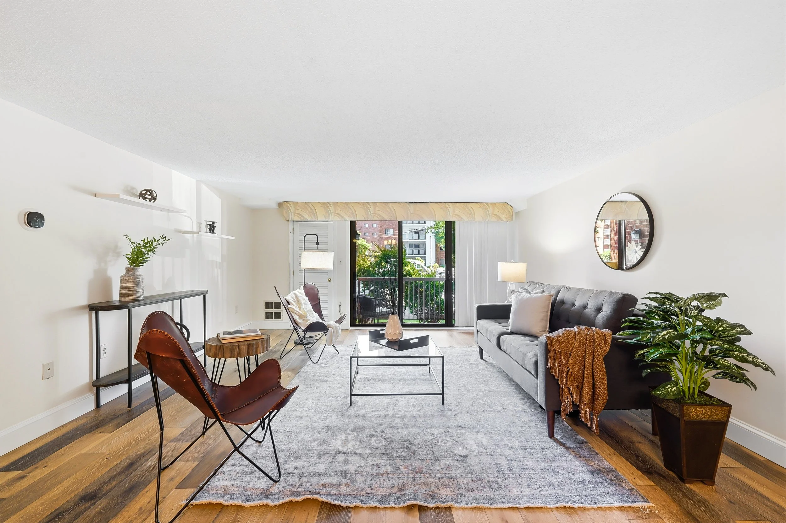 Living Room.jpg