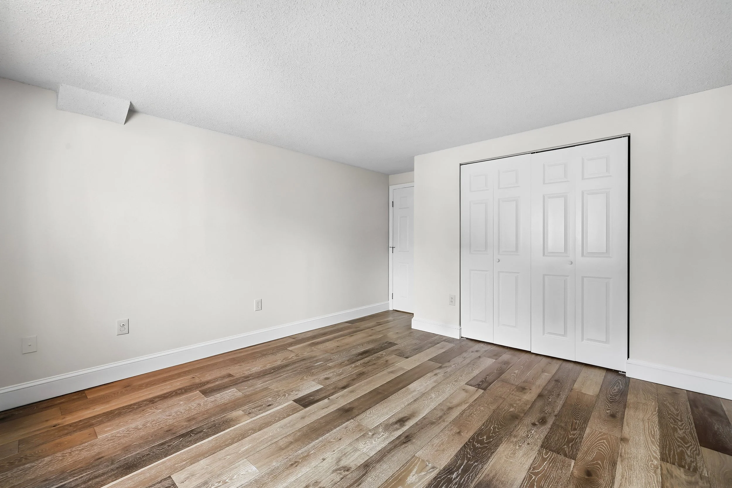 Secondary Bedroom.jpg