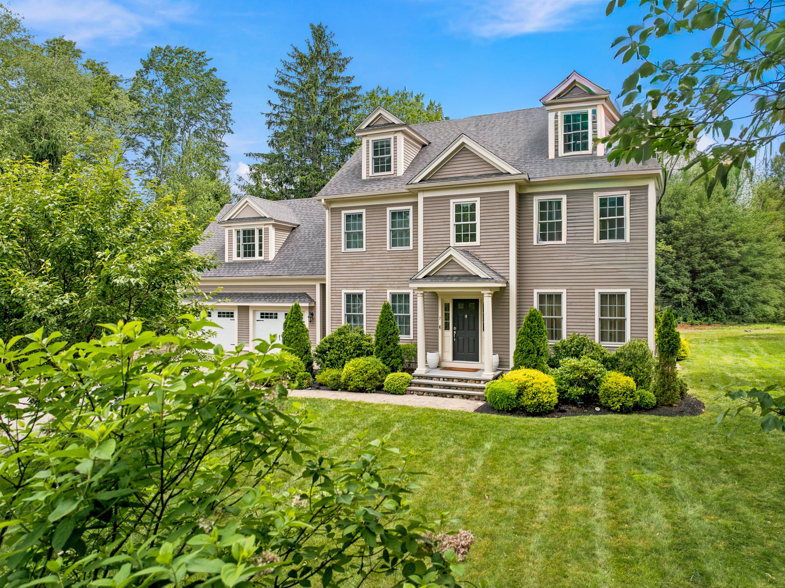 7 Davis Road | Bedford, Ma 01730 