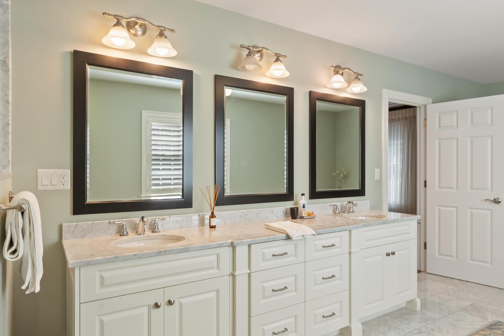 48 Robinson Drive Bedford Massachusetts Job 40742 0076.jpg
