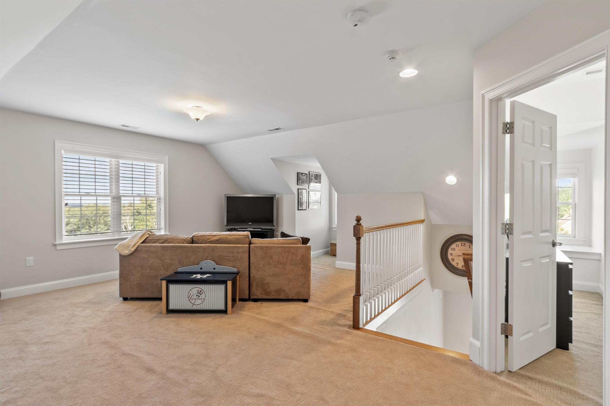 48 Robinson Drive Bedford Massachusetts Job 40742 0081.jpg