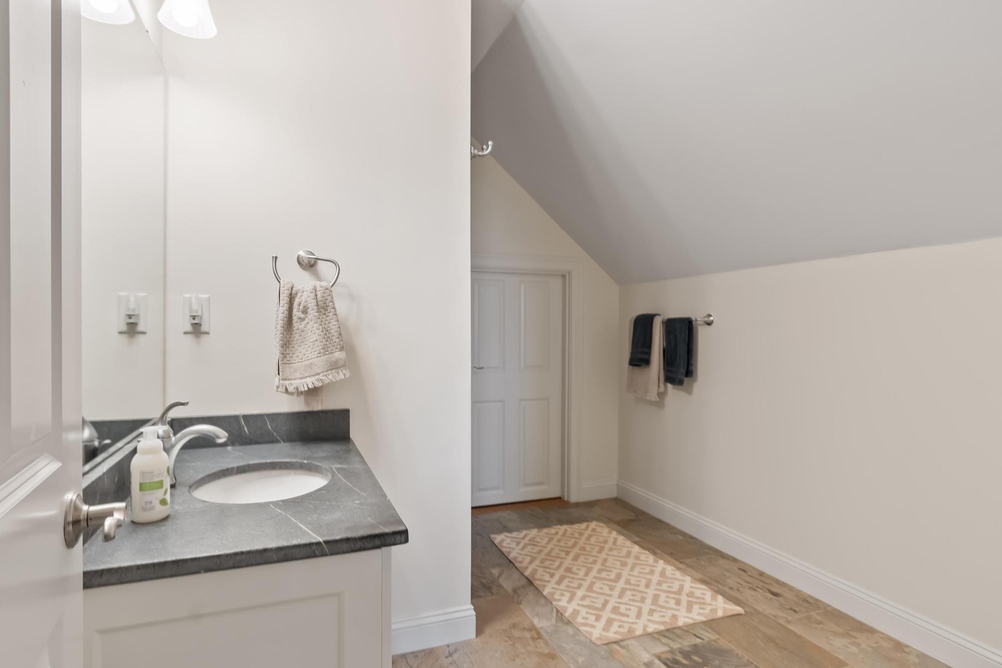 48 Robinson Drive Bedford Massachusetts Job 40742 0084.jpg