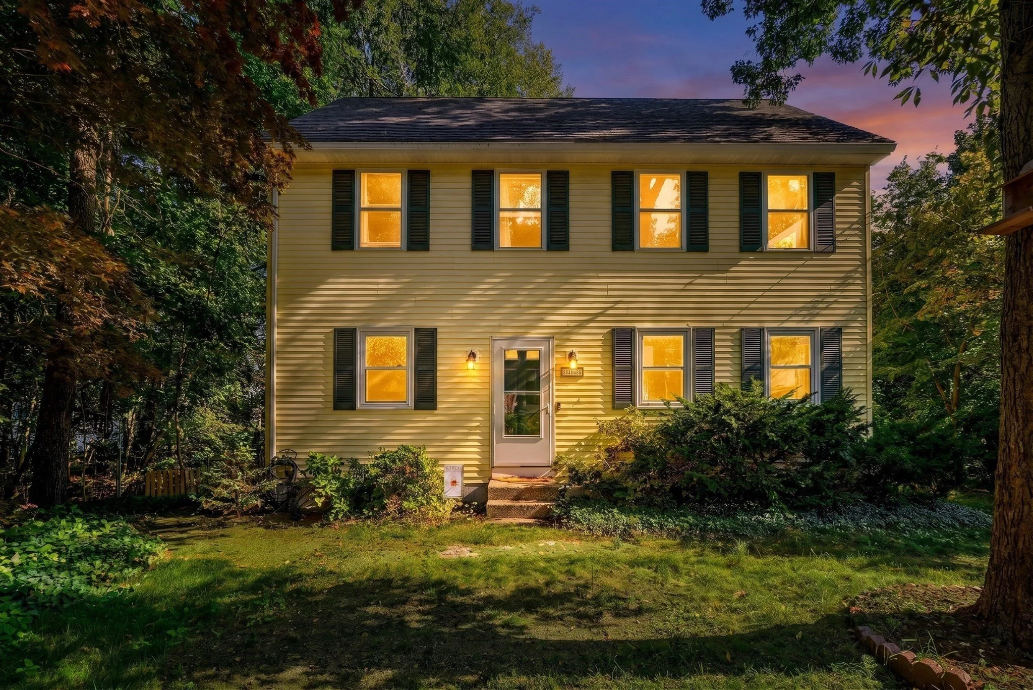 203 Lakeview Ave | Tyngsborough,&nbsp;MA&nbsp;01879