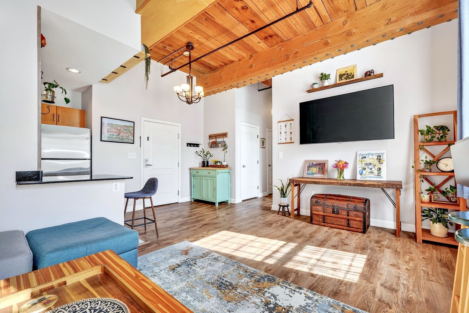 52 Lawrence Dr, Unit 213 | Lowell, MA 01854