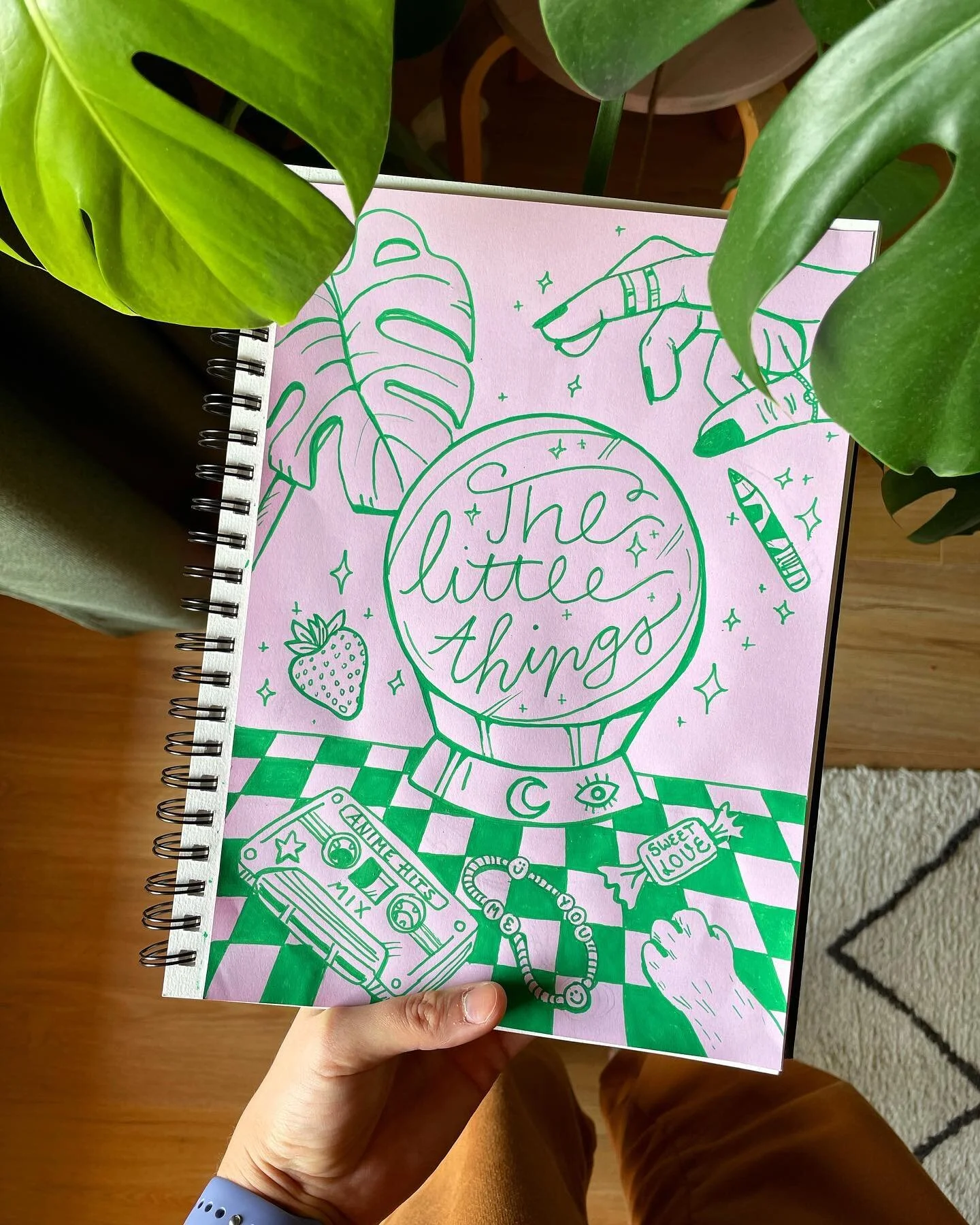 day 19: happiness
#tinadiytober
&ndash;

&quot;The little things&quot; 🪄

&ndash;
Ein Sonnenstrahl, Pfannkuchen mit Zimt &amp; Zucker, ein neues Blatt meiner Pflanze, Wellenrauschen, die bunten Herbstbl&auml;tter im Sonnenschein, Erinnerungen an mei