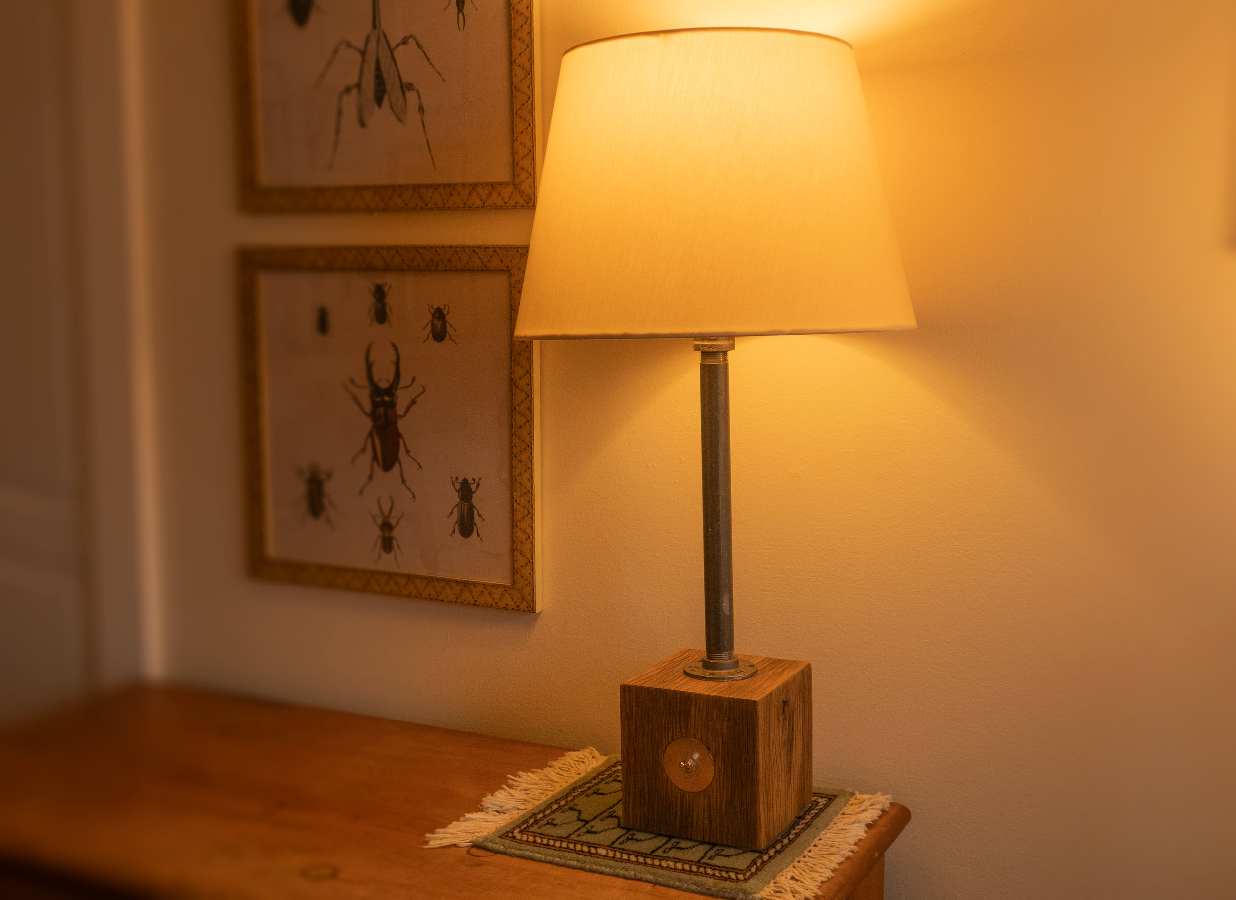 Vintage oak block (high) with heavy-throw on/off toggle