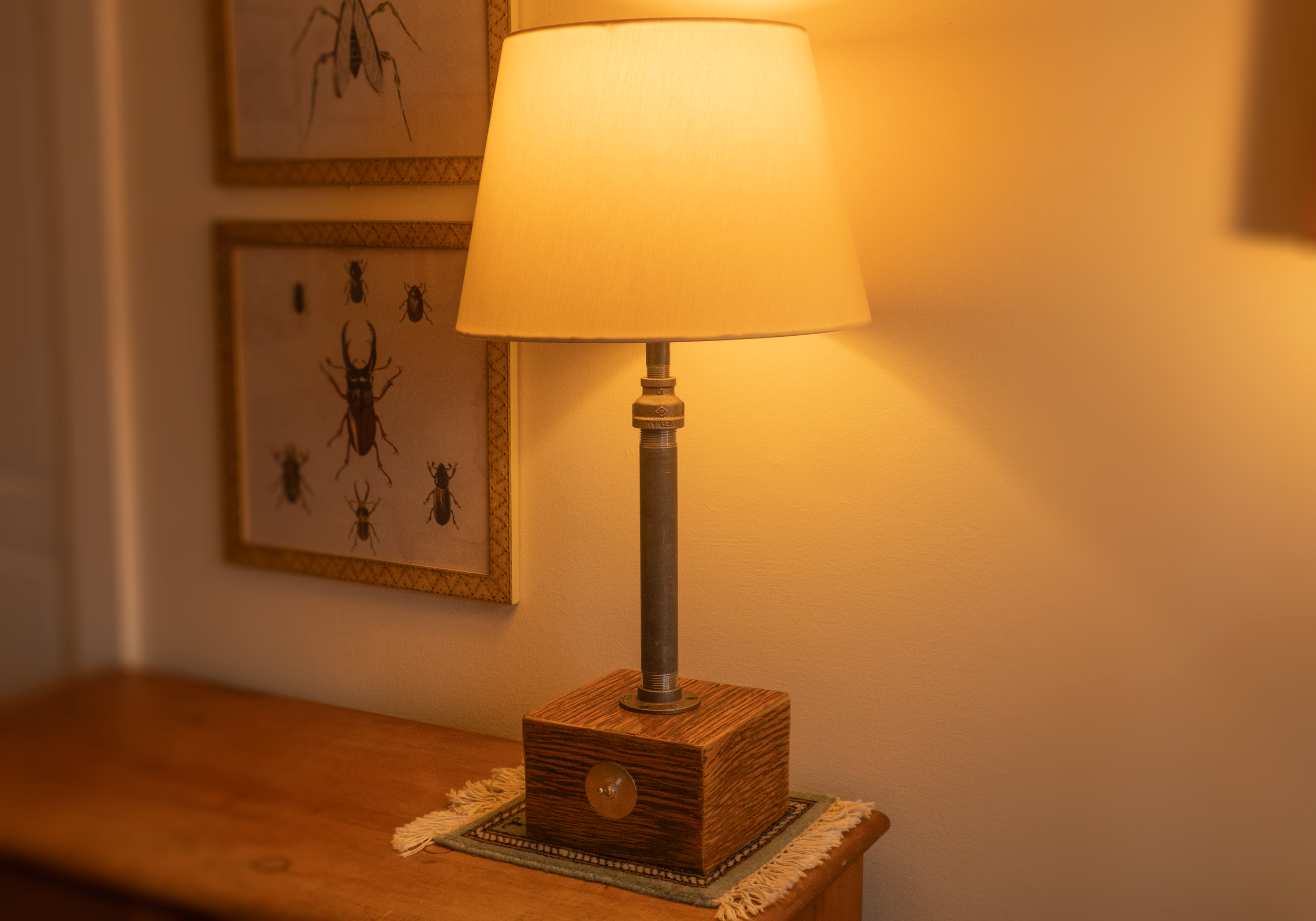 Vintage oak block (low) with heavy-throw on/off toggle