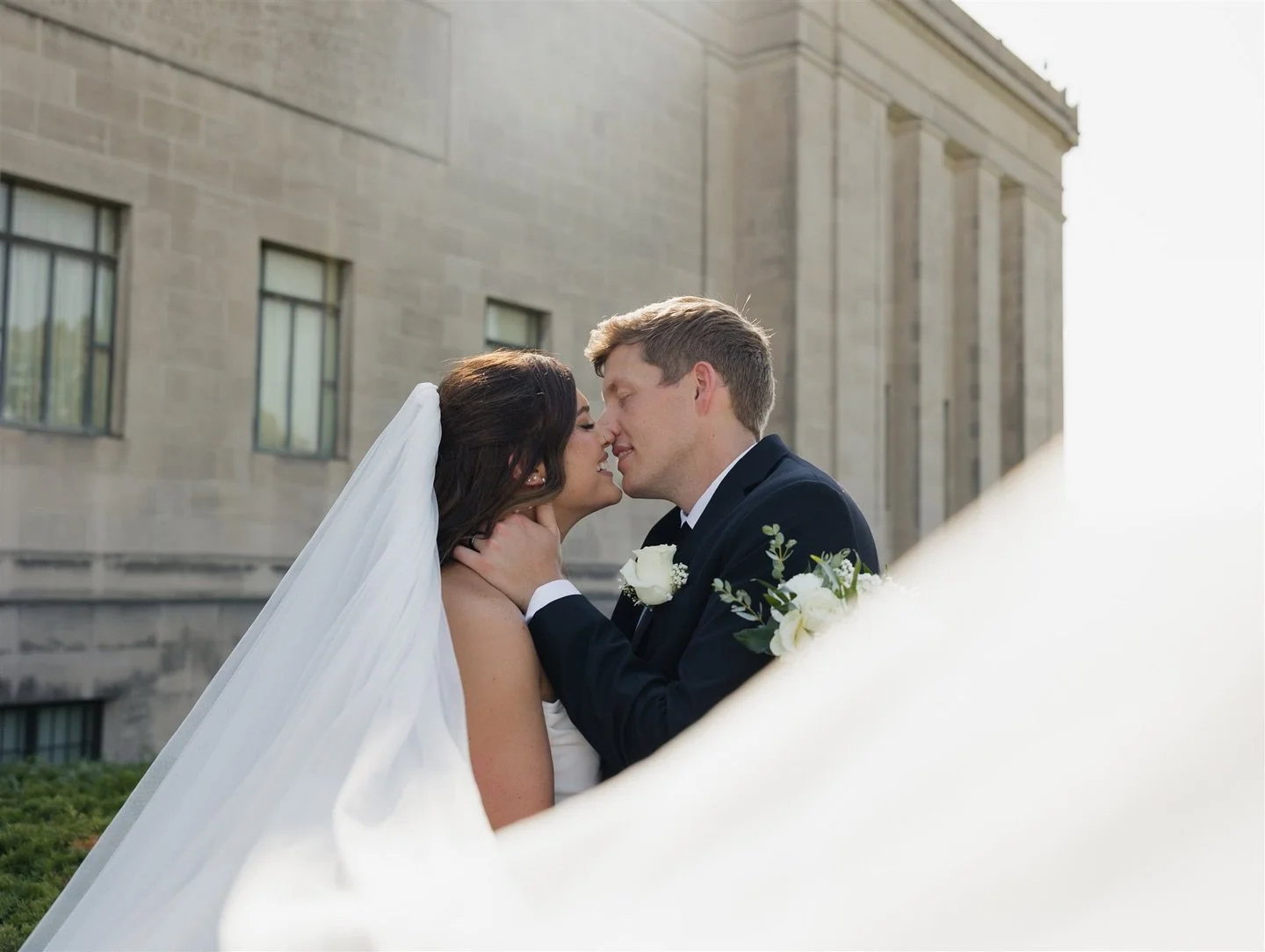 Friday with Taylor + Chase 🌿🖤💍

Hair/makeup/studio: @lovelybeautykc 
Photography: @samanthabaldwinphotographyllc 
Dress: @savvybridal 
Coordination: @cashmere.events21 
Venue: @heritageeventspaces