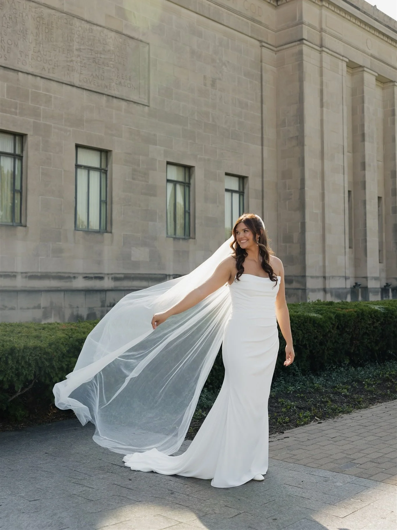 A moment for @taylor_husen being the most stunning bride 🤍💍