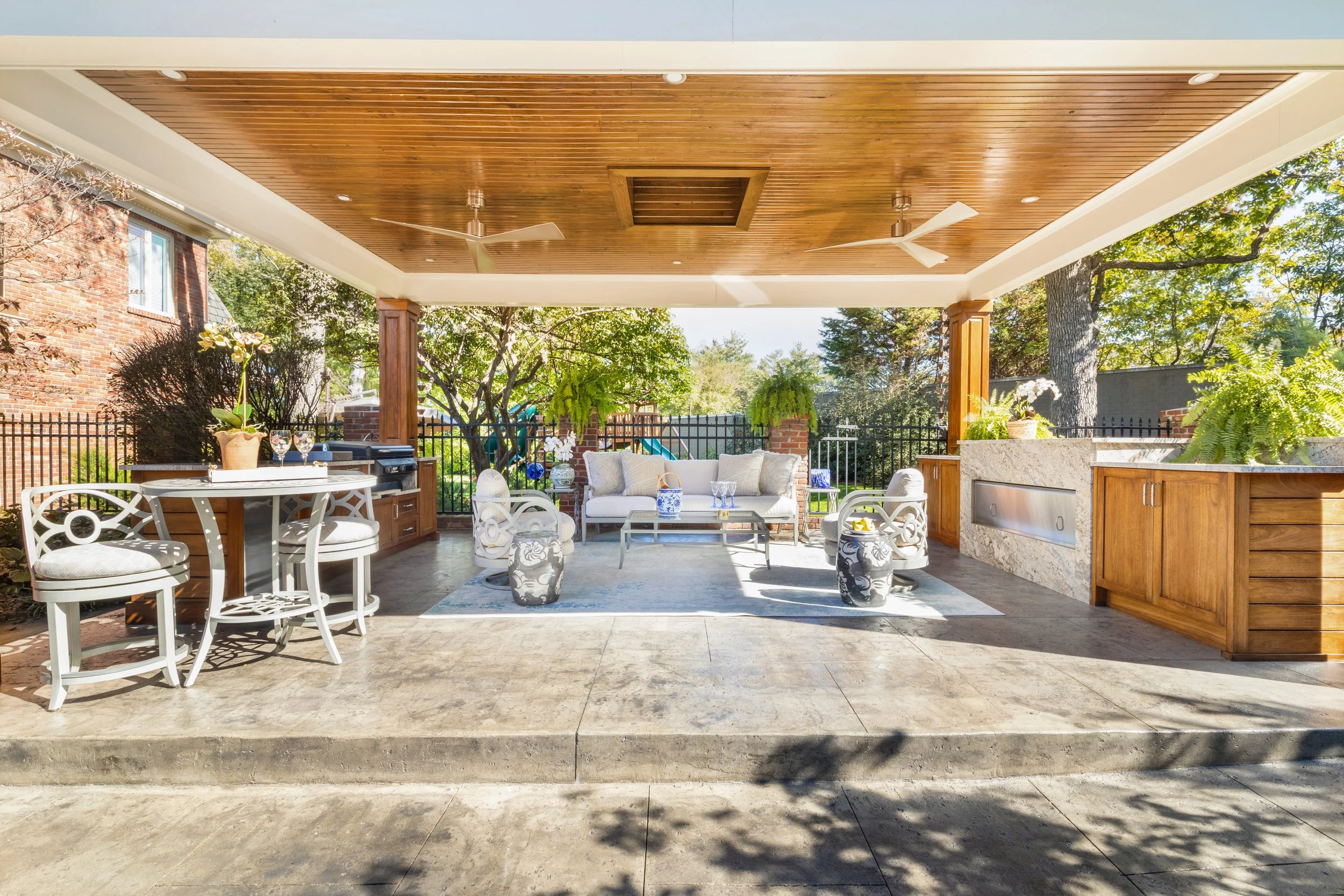 8900 Cromwell Exteriors-66b.jpg