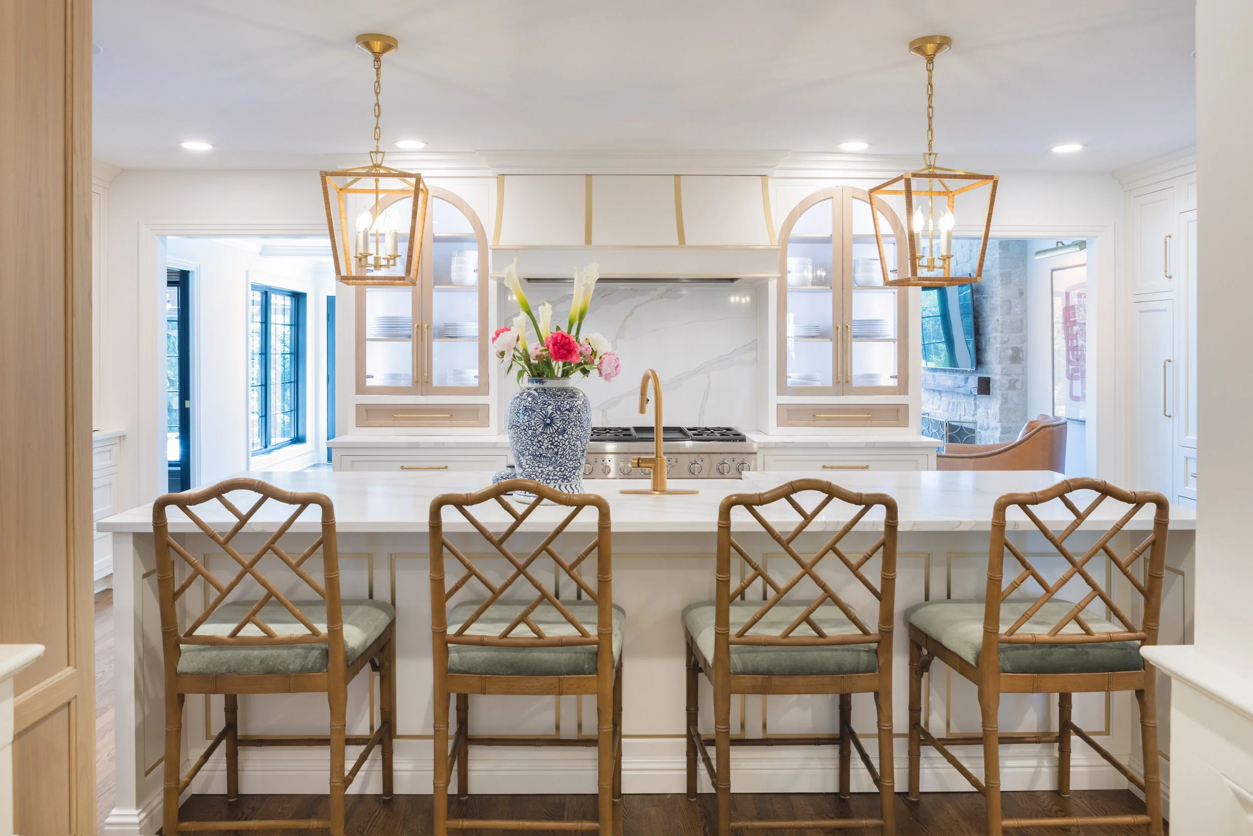 Traditional Kitchen Remodel by Details Furniture Gallery & Design project photo 4