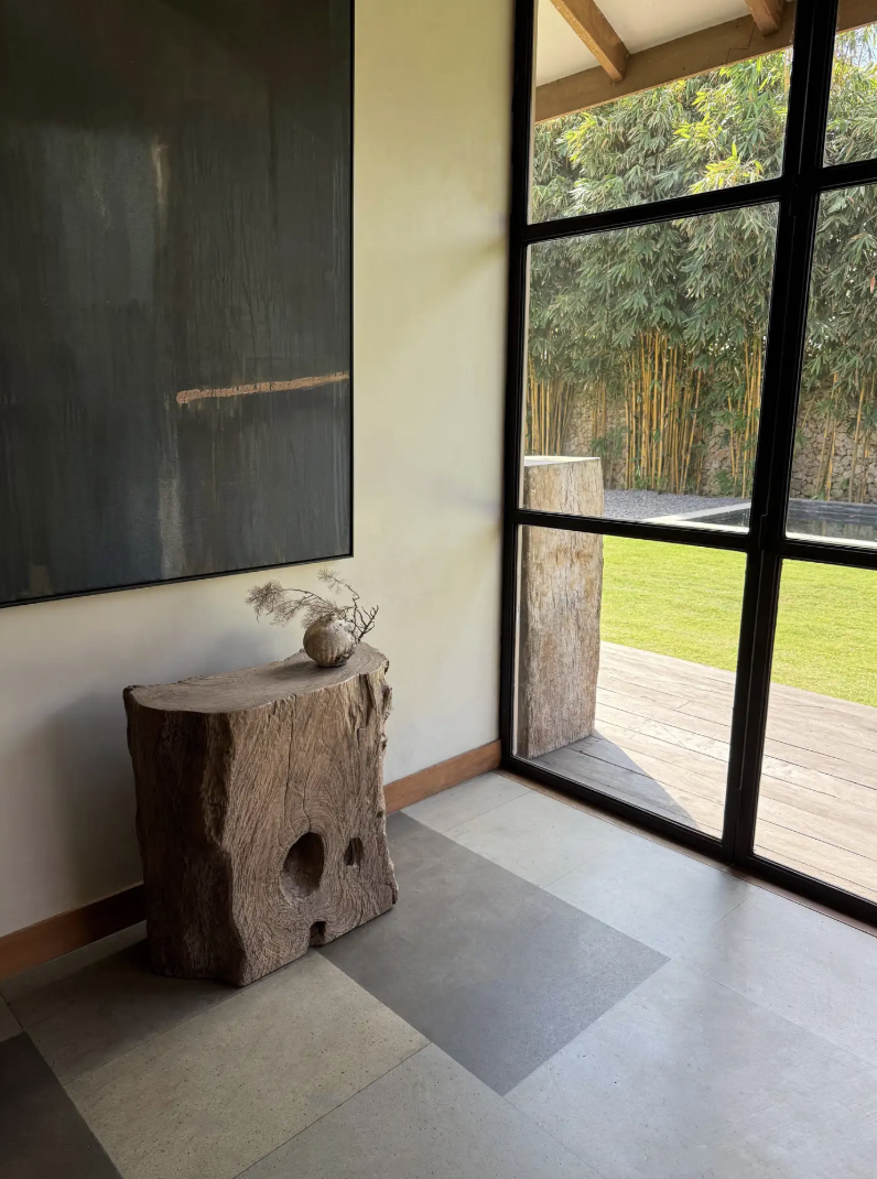 Best Wood for Dining Tables: A Luxury Buyer’s Guide