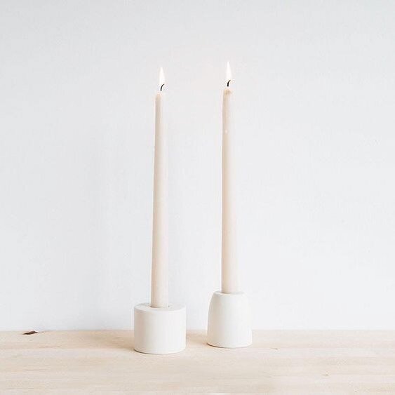 Happy first day of spring! Light up those light and airy candles and spruce up your home. New spring fragrances dropping soon!
&bull;
&bull;
&bull;

#candlelove #candlelovers #clipperovercomb #dailydecordose #decoration #fade #freshfade #homedecor #h