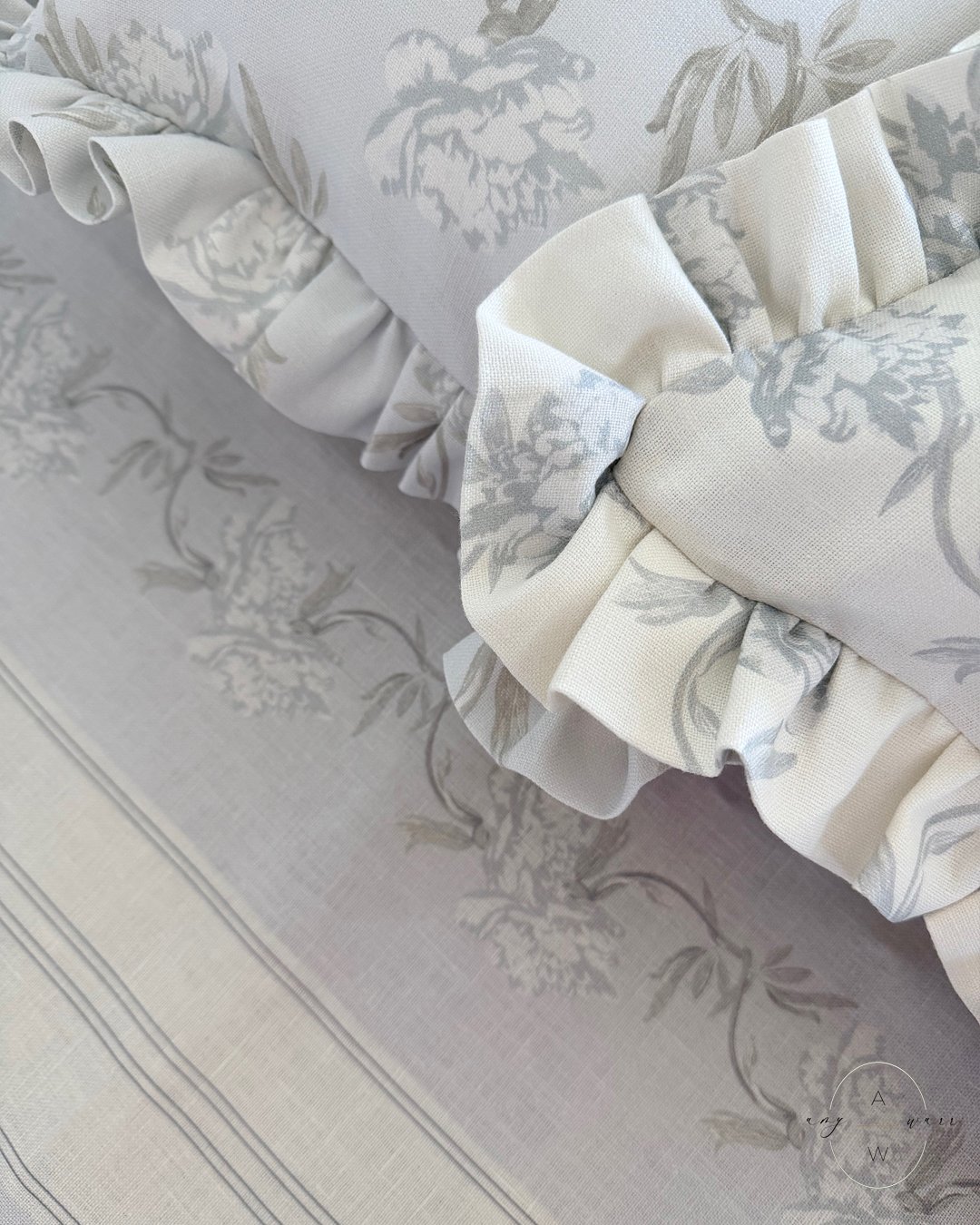 pillows-amy-warr-linen.jpg