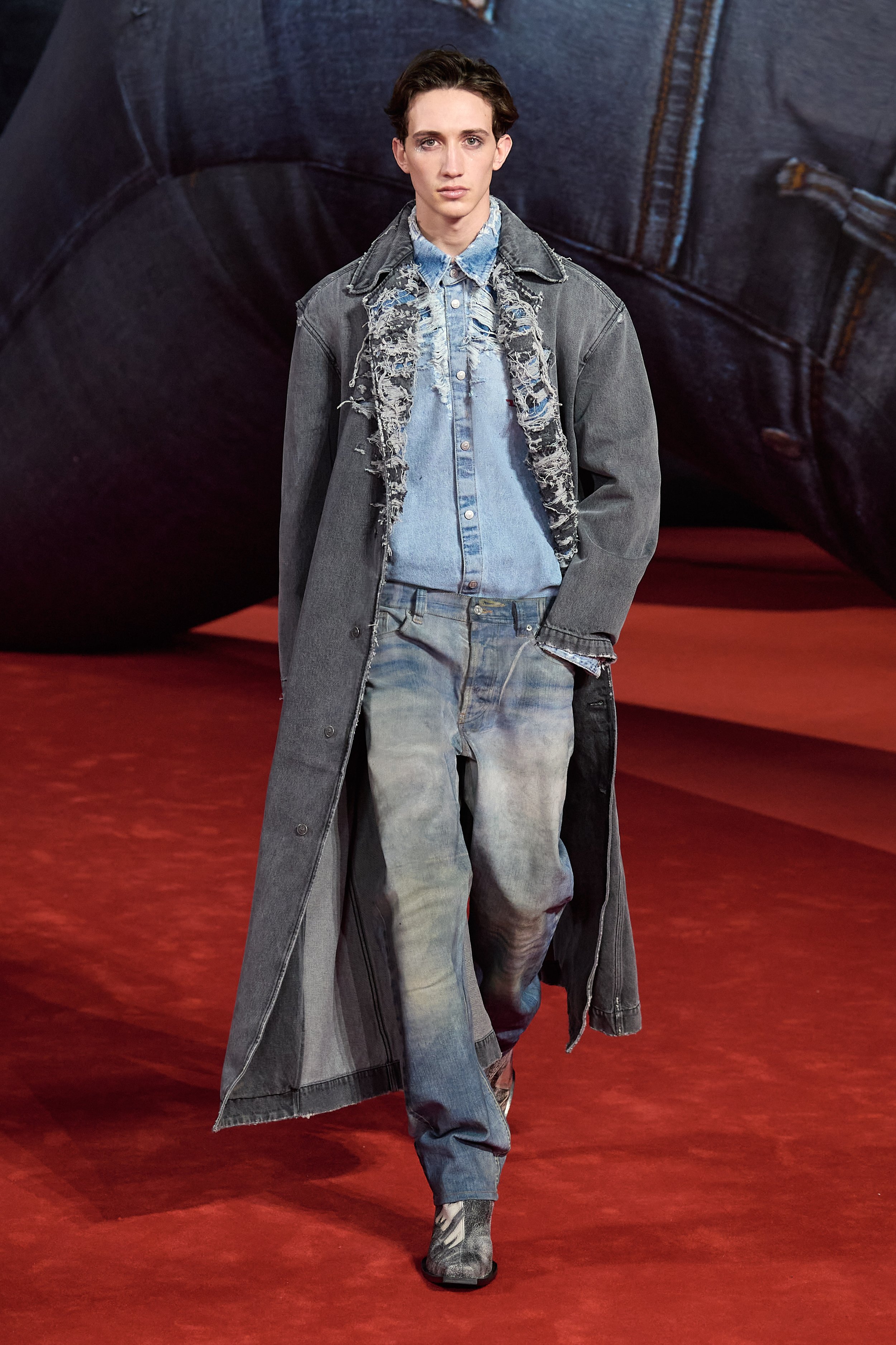 Diesel FW22 look 9.jpg