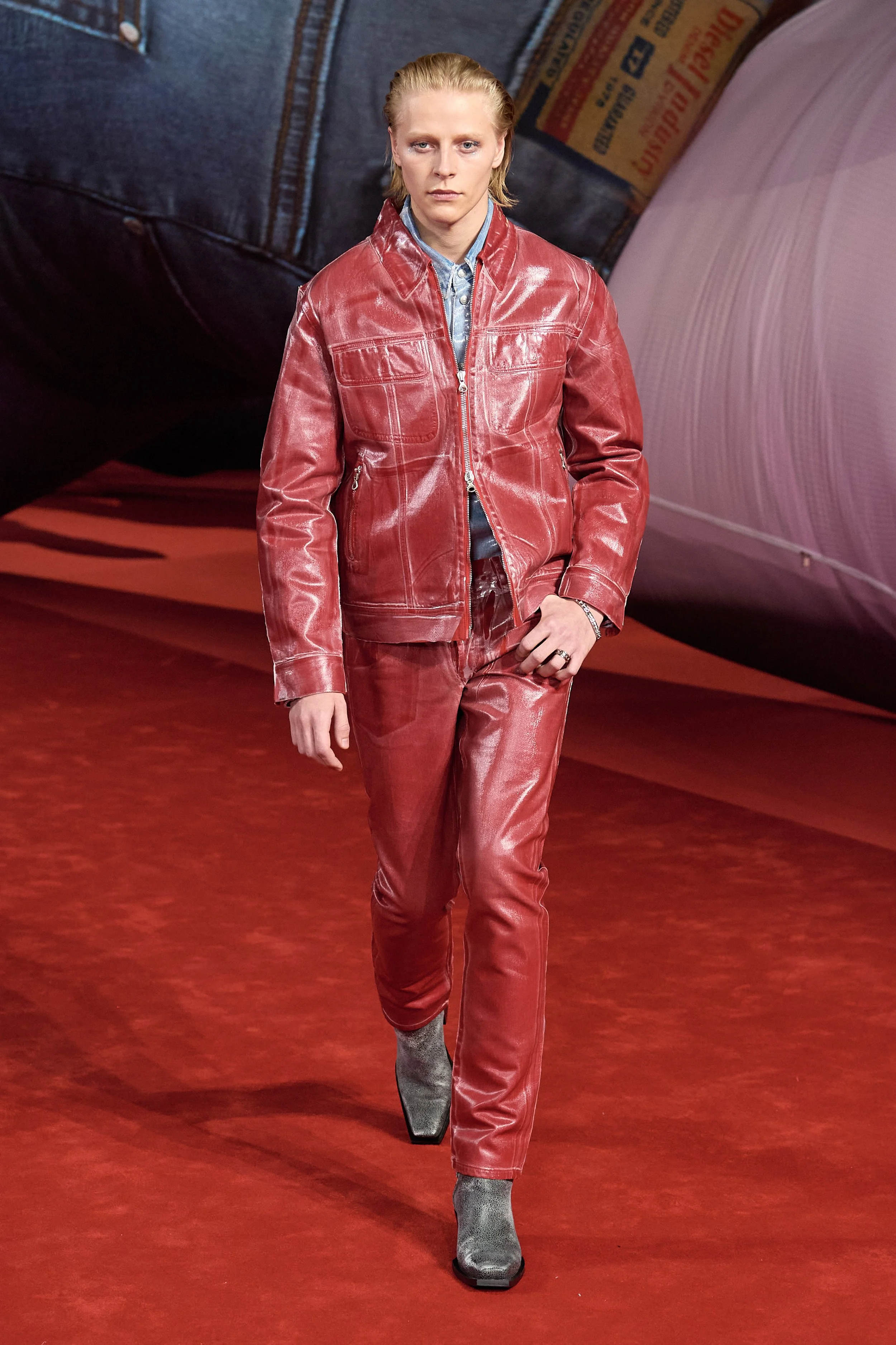 Diesel FW22 look 12.jpg