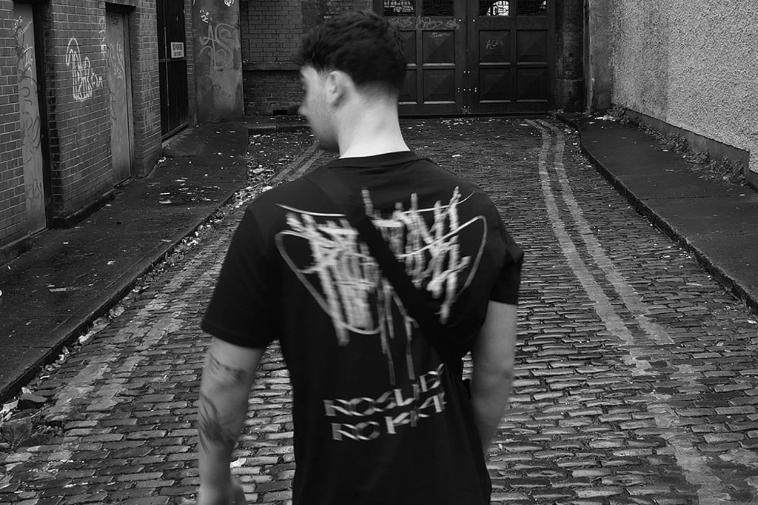 id005: Alex Hanly ‘ALX’ 