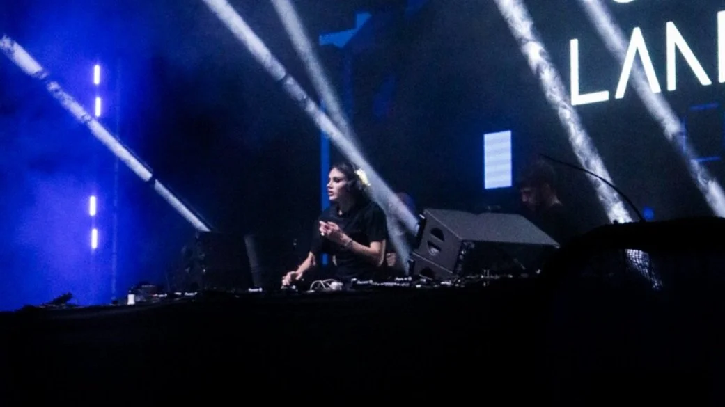 Sara Landry; Teletech