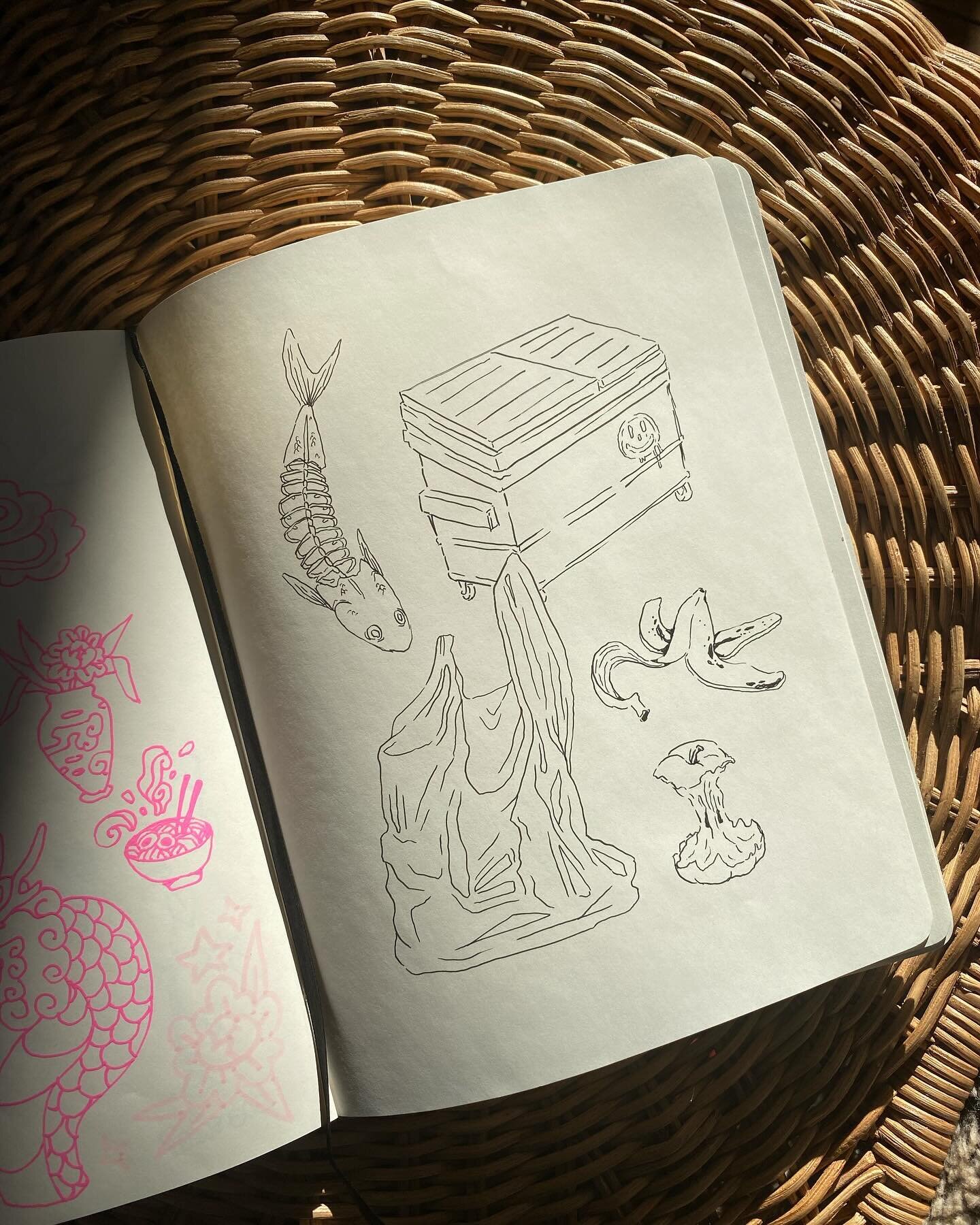 Sketchbook dumpyyy 😌 obsessed with the garbage page ngl 🗑️🩶 swipe for close ups!!! 

#sketchbook #sketchbookdump #sketchbookdoodles
