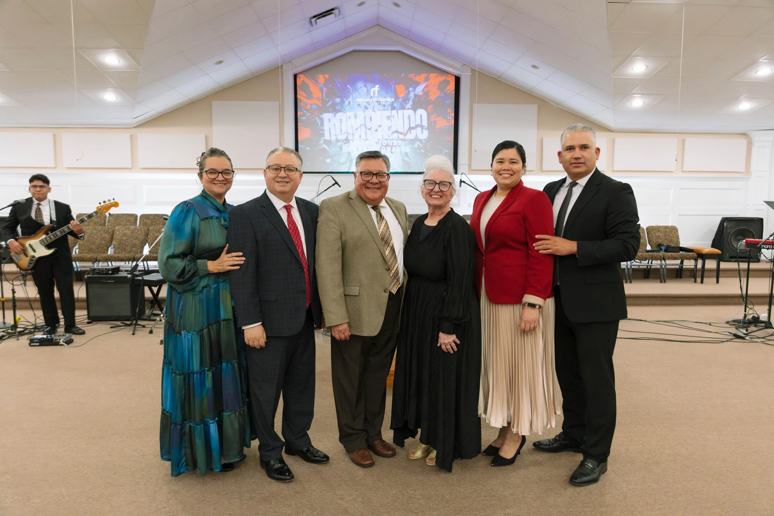 Otro a&ntilde;o de Restaurando Familias en Norte Carolina. Tuvimos un hermoso Congreso familiar.  Gracias a todas las familias que llegaron y fueron parte de este gran Congreso.  Dios bendiga las familias de Norte Carolina!!