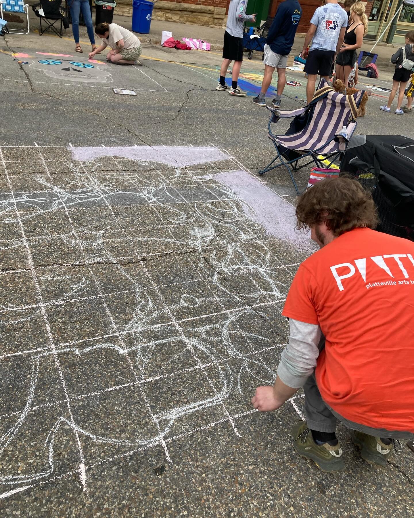Over the weekend, we attended Chalk the Walk in @mountvernonia. In order to celebrate chalk and comics on @free_comic_book_day, I decided to blow up my @redsonjaofficial illustration to a MASSIVE 8 by 10 feet! She turned out glorious. Thanks for havi