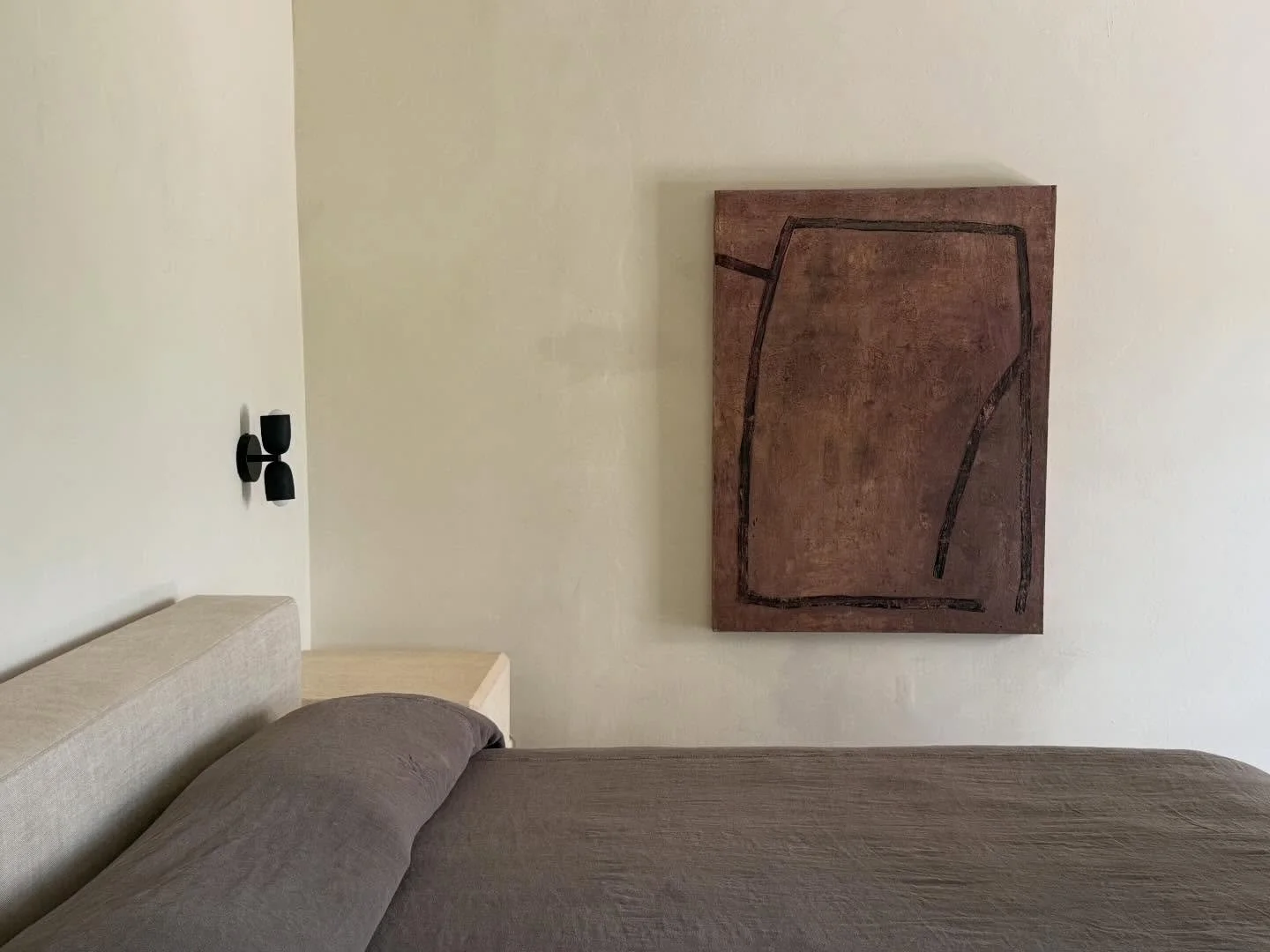 warm minimalism.