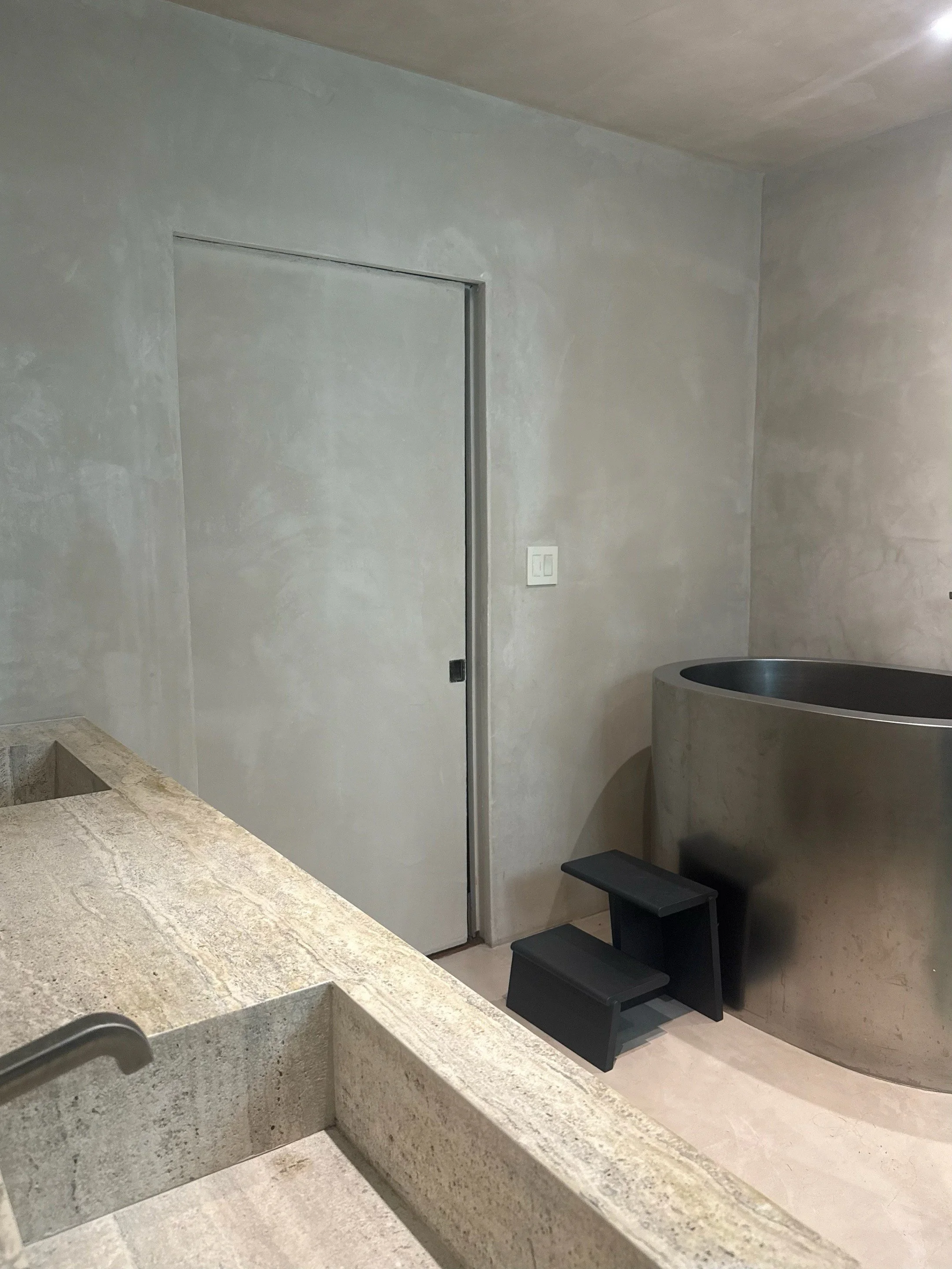 SA master bath corner.JPG