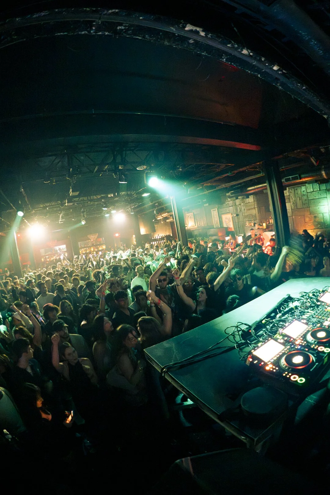 @PhotosByBrendaBrooks Ground 11.28.25 - 57.JPG