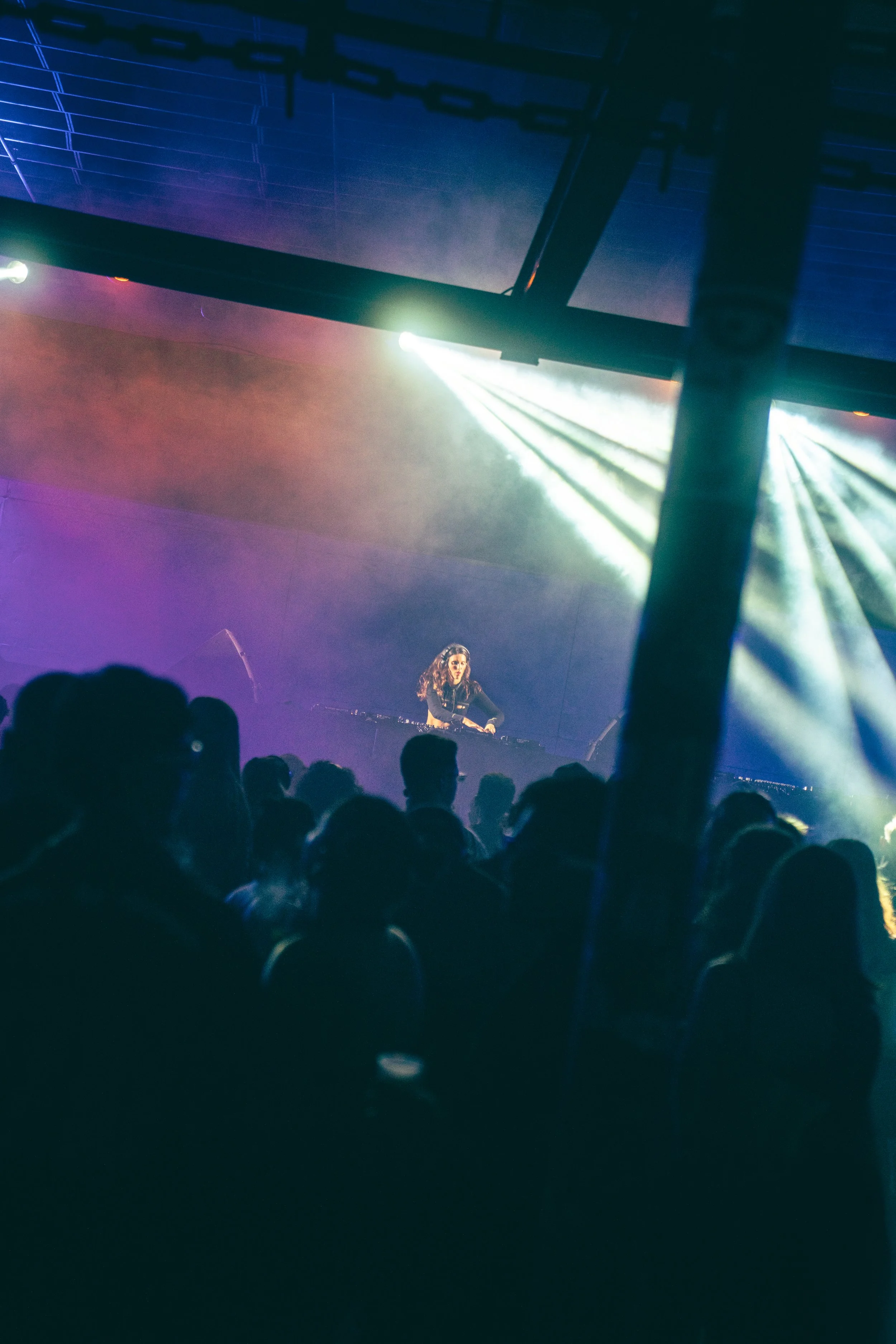 Elli Acula 4.25.262.JPEG