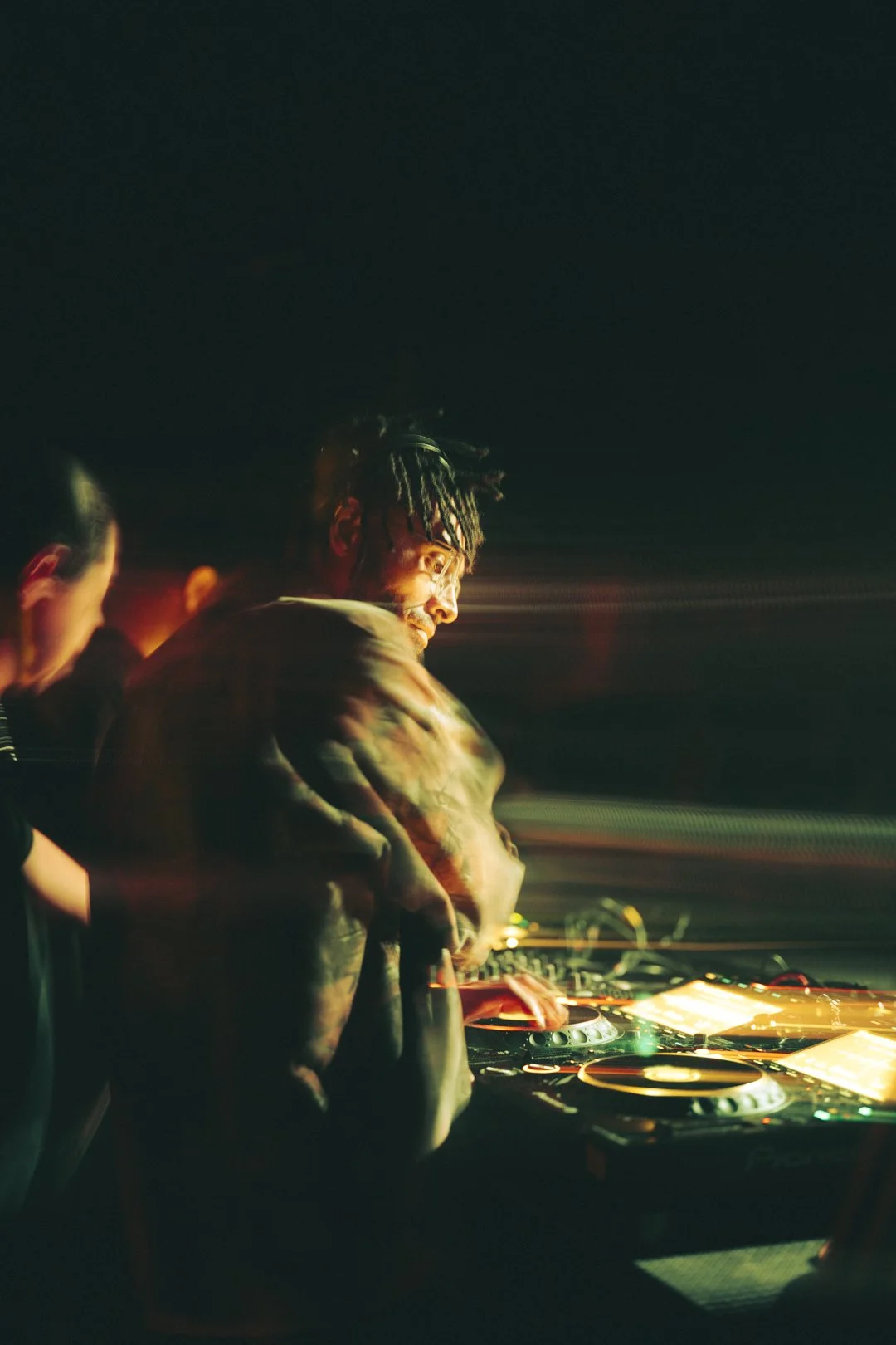 @PhotosByBrendaBrooks Ground 11.28.25 - 50.JPG