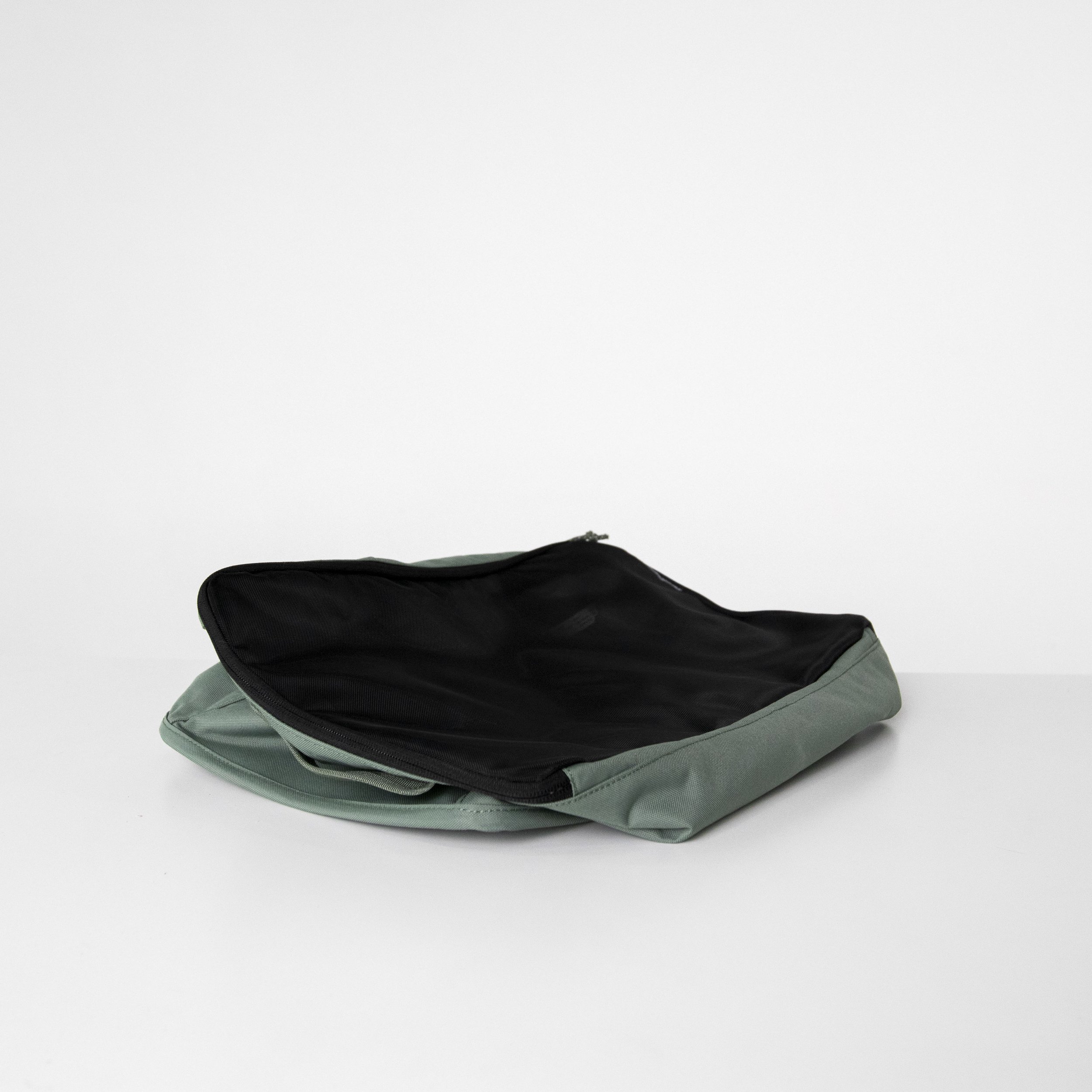 Green Gear/Packing Cube