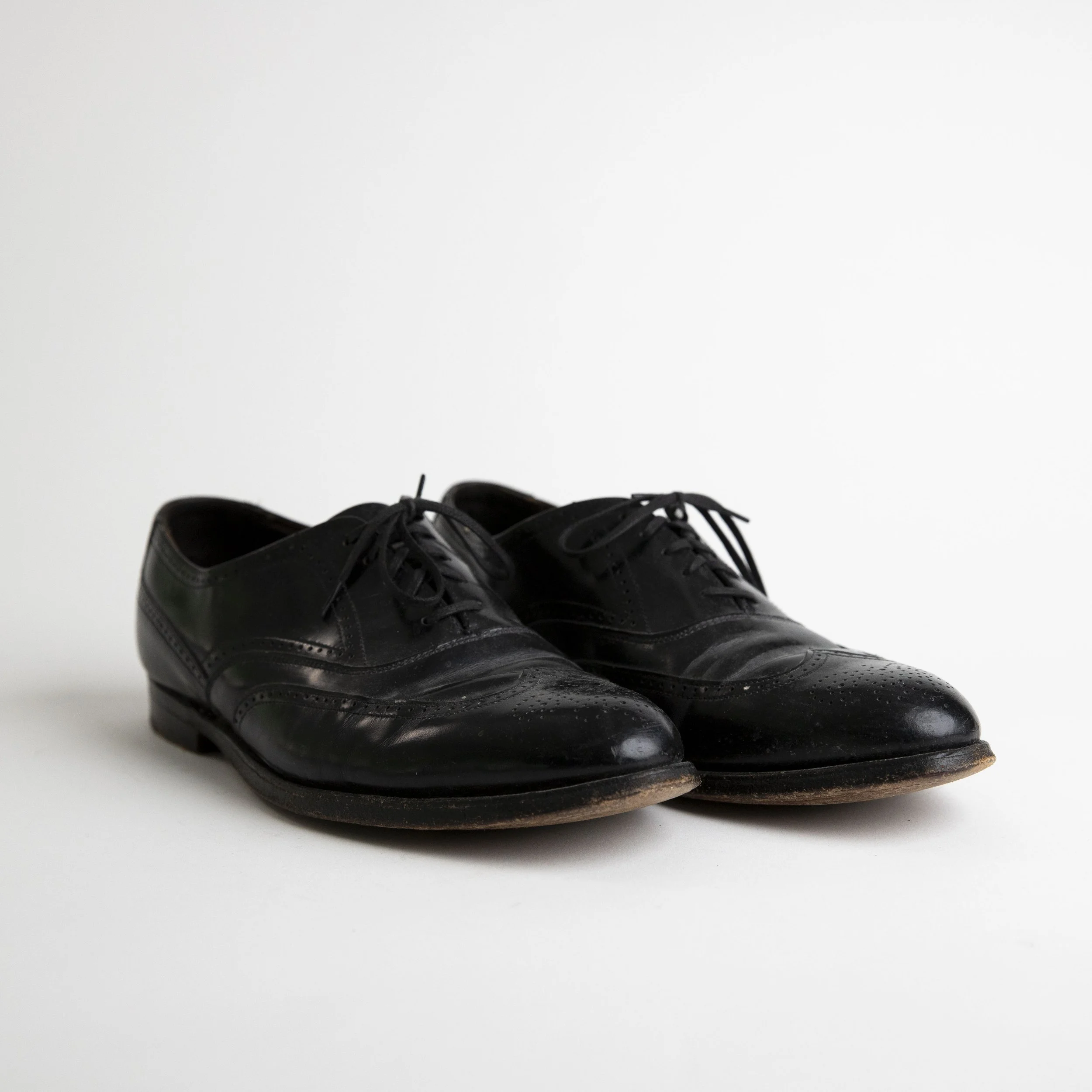 Vintage Black Dress Shoes With Medallion Toe