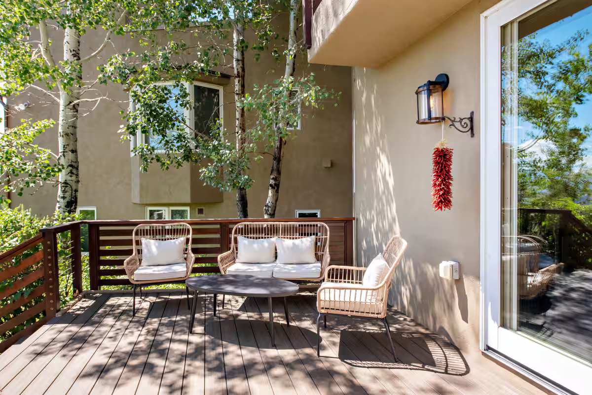 Guesthouse ~ back deck.png