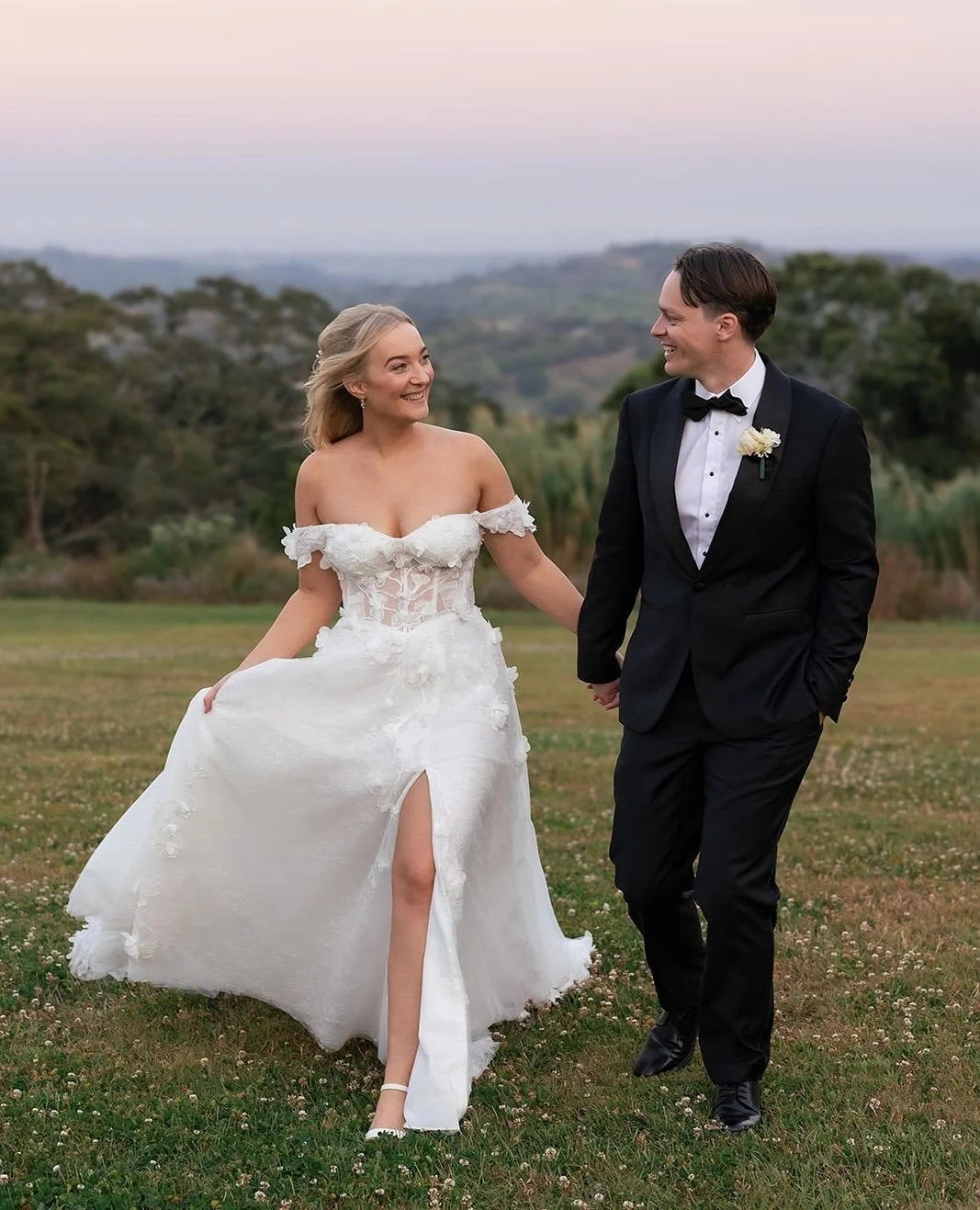 Congrats to beautiful Jess + Brodie ⁠💘
⁠
Wedding suppliers:⁠
⁠
Photographer + videographer @figtreepictures⁠
Venue @elysianhillsvenue⁠
Celebrant @marriedbytash⁠
Dress @kategubanyibridal⁠
Hair + makeup @ferraricreative⁠
@tweedcoastweddings⁠